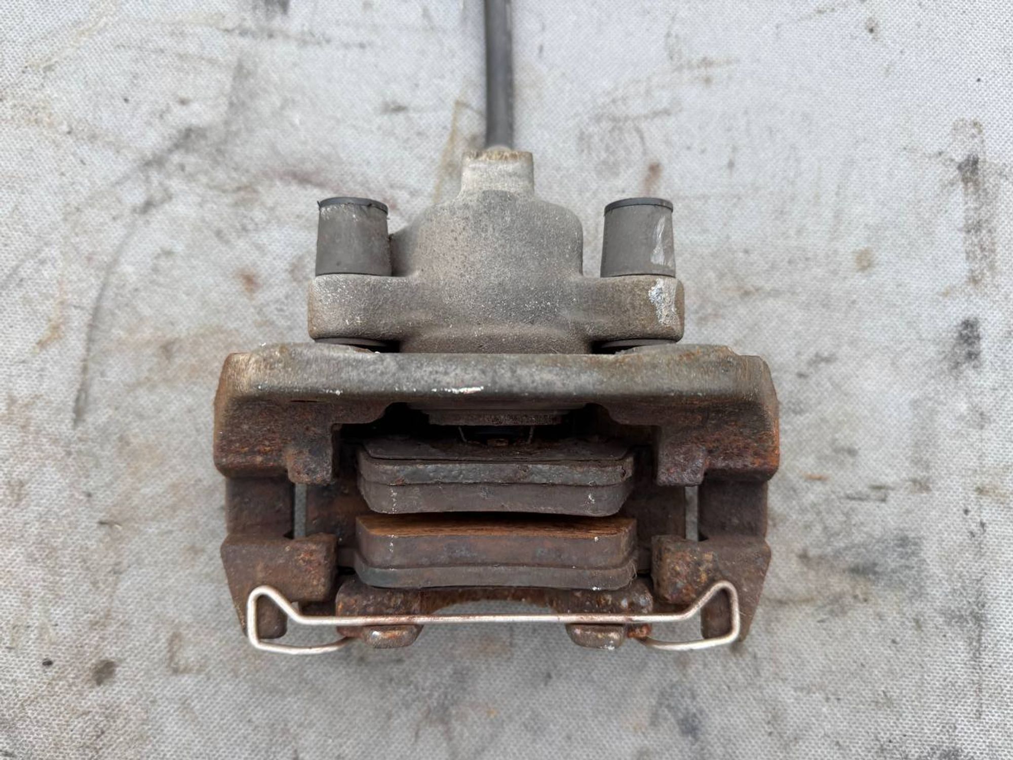 Суппорт тормозной задний левый Volvo S60, I Рестайлинг, 1500 рублей, Семиозерка