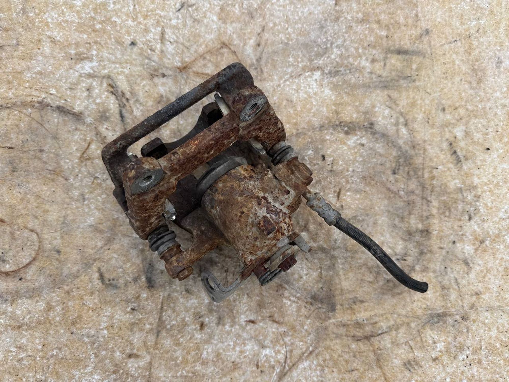 https://ycs.partsauto.market/partsauto-images/thmbs/userImages/268b2560e61c6abd63922b1757f69986/part/ba298f6d-3c27-4439-b7db-4e175e59796b_1776359174192.jpg