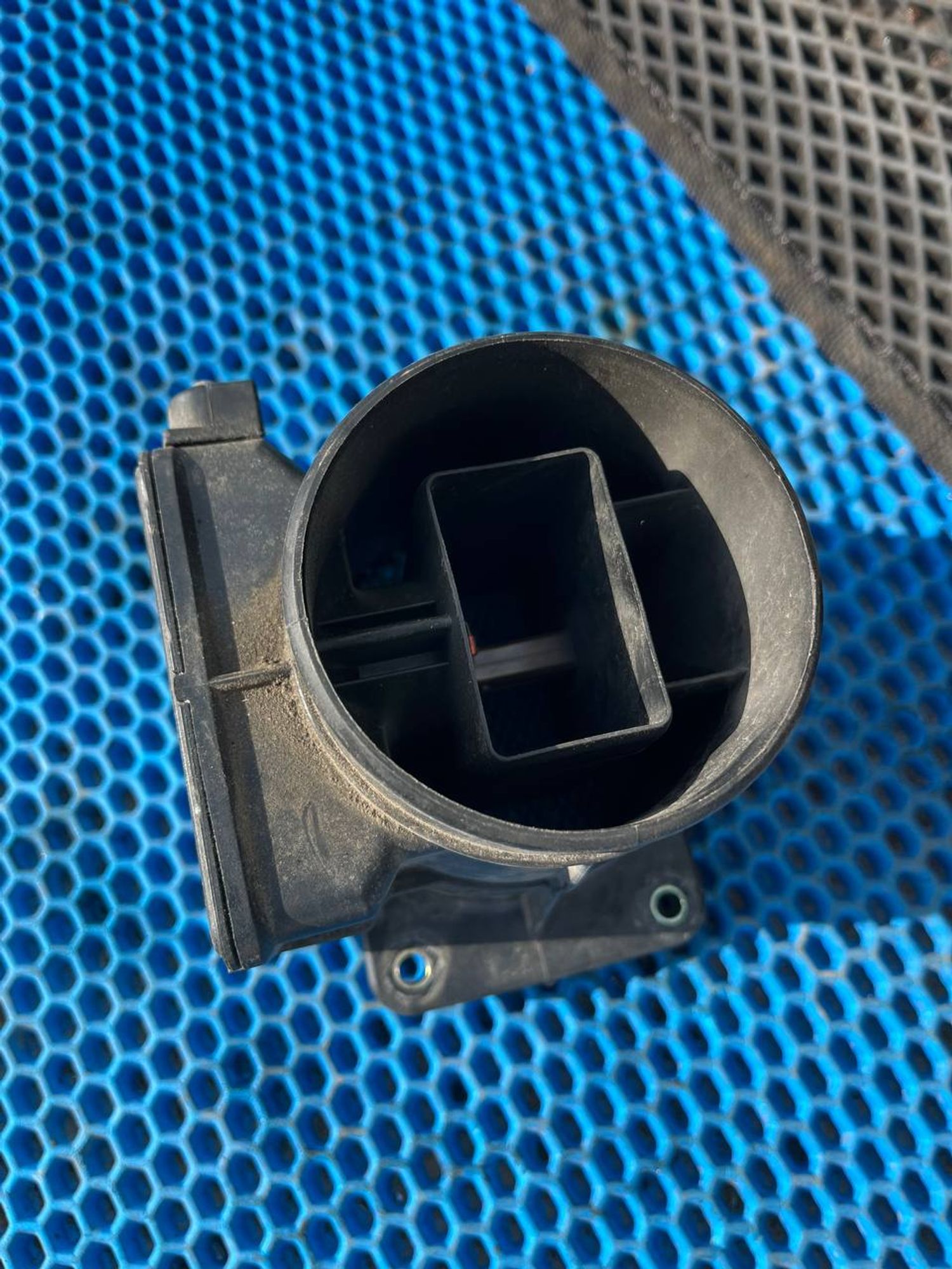https://ycs.partsauto.market/partsauto-images/thmbs/userImages/268b2560e61c6abd63922b1757f69986/part/bc42fd4d-849f-448a-86dd-d6b0e1e53b14_1779868294197.jpg