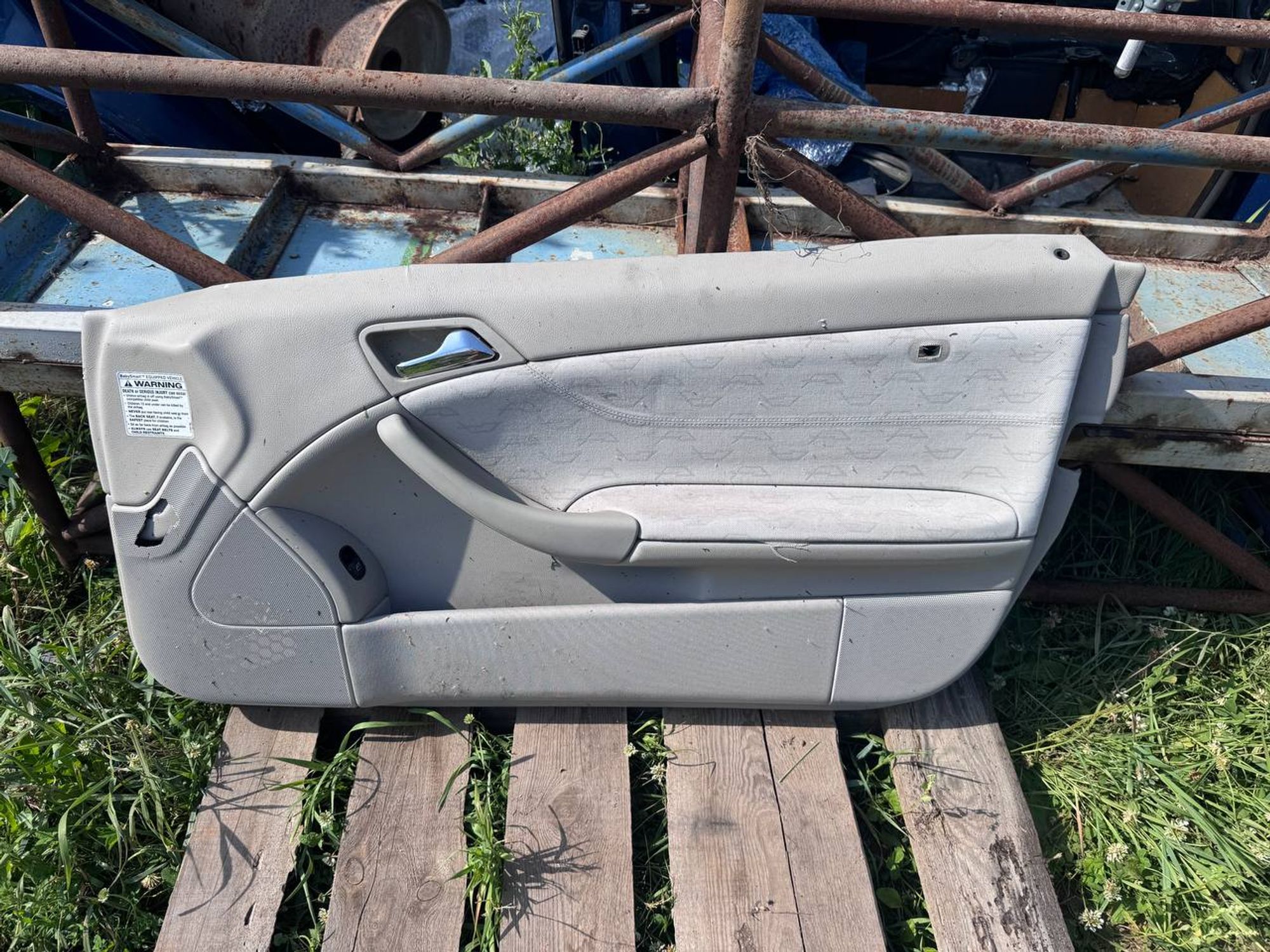 Обшивка двери передней правой Mercedes-Benz C-класс, W203/S203/CL203 (2000—2004), 3000 рублей, Семиозерка