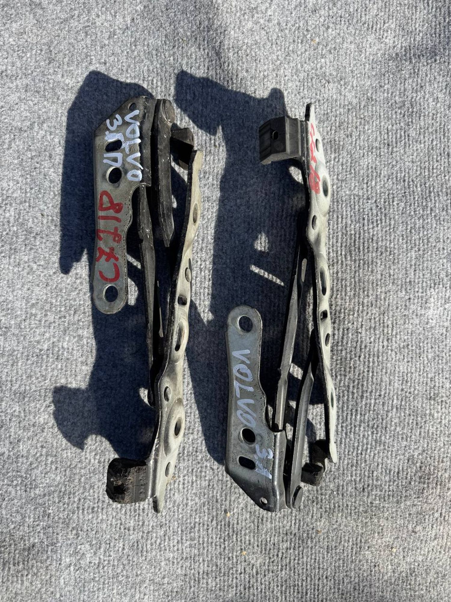 Петля крышки багажника Volvo S60, I Рестайлинг, 2000 рублей, Семиозерка