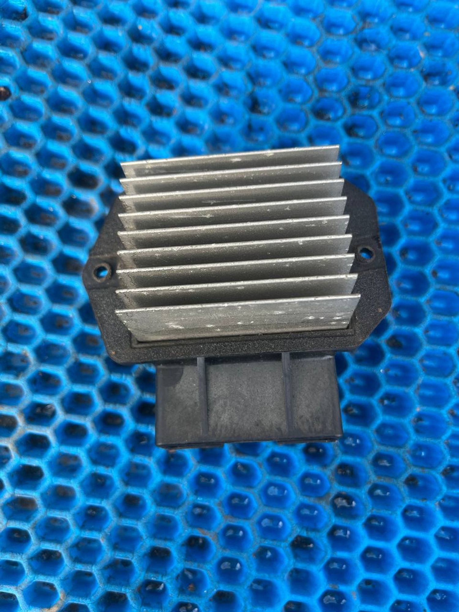 Реостат отопителя Mitsubishi Pajero, III рестайлинг (2002—2006), 1000 рублей, Семиозерка