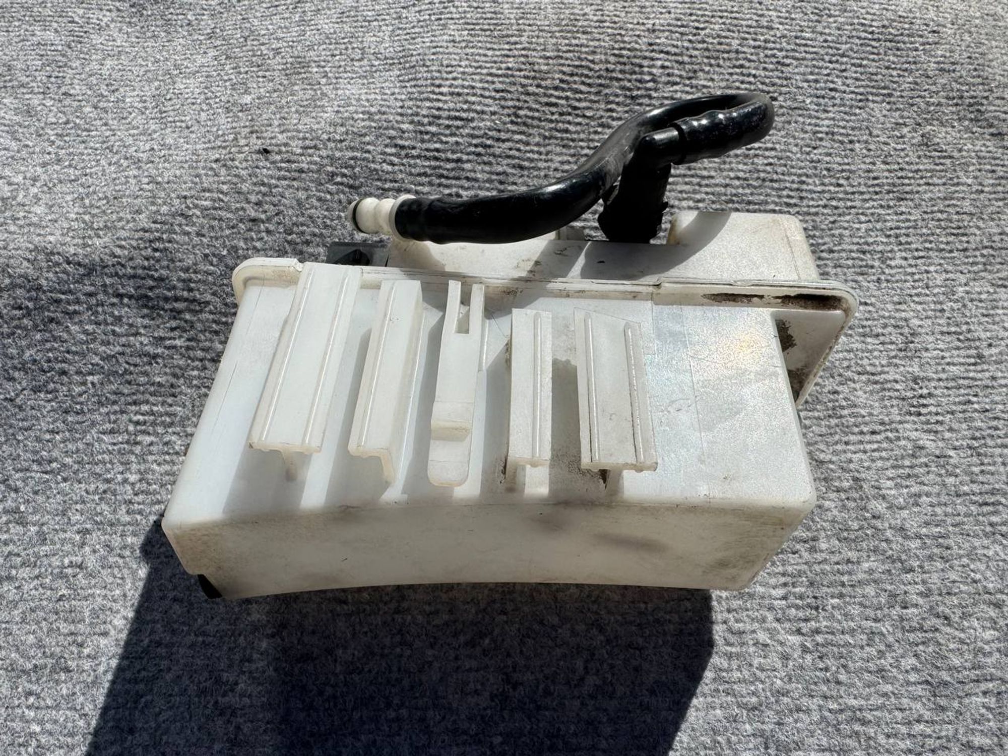 Бачок омывателя Volkswagen Passat, B6 (2005—2010), 1500 рублей, Семиозерка