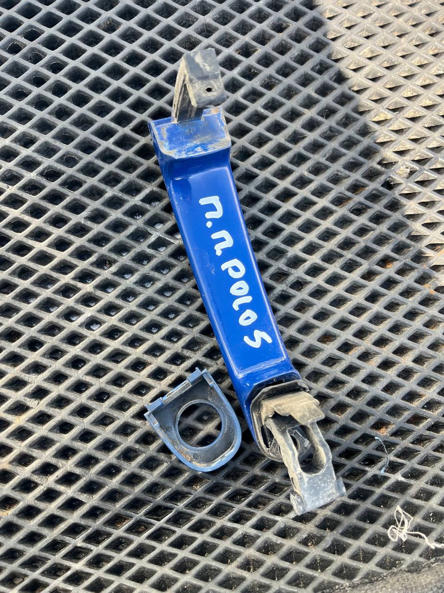 https://ycs.partsauto.market/partsauto-images/thmbs/userImages/268b2560e61c6abd63922b1757f69986/part/d96670b3-3ce5-4d85-9c8d-03762015ce22_1778929474608.jpg
