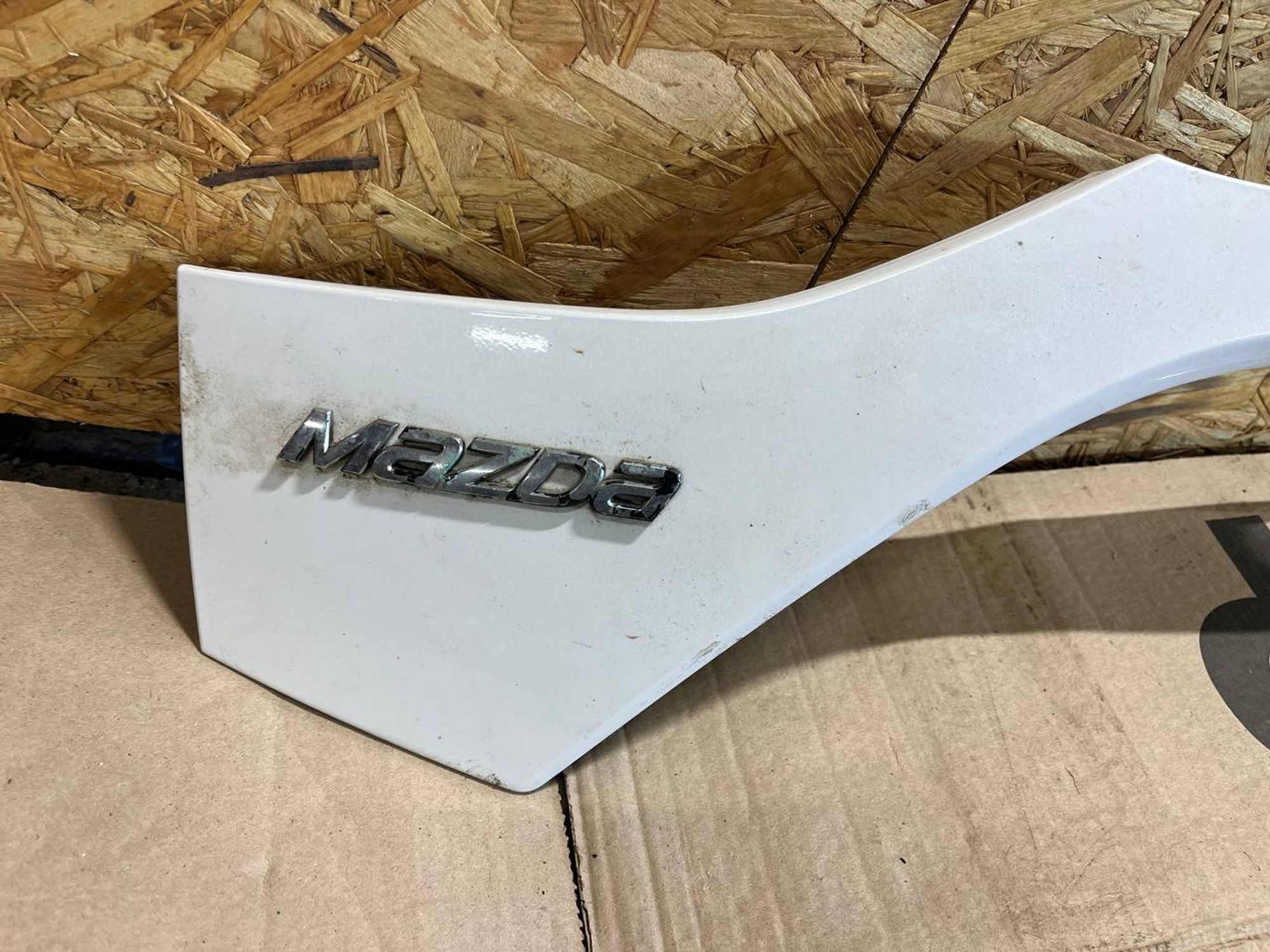 Накладка крышки багажника Mazda 3, BM (2013—2016), 3000 рублей, Семиозерка