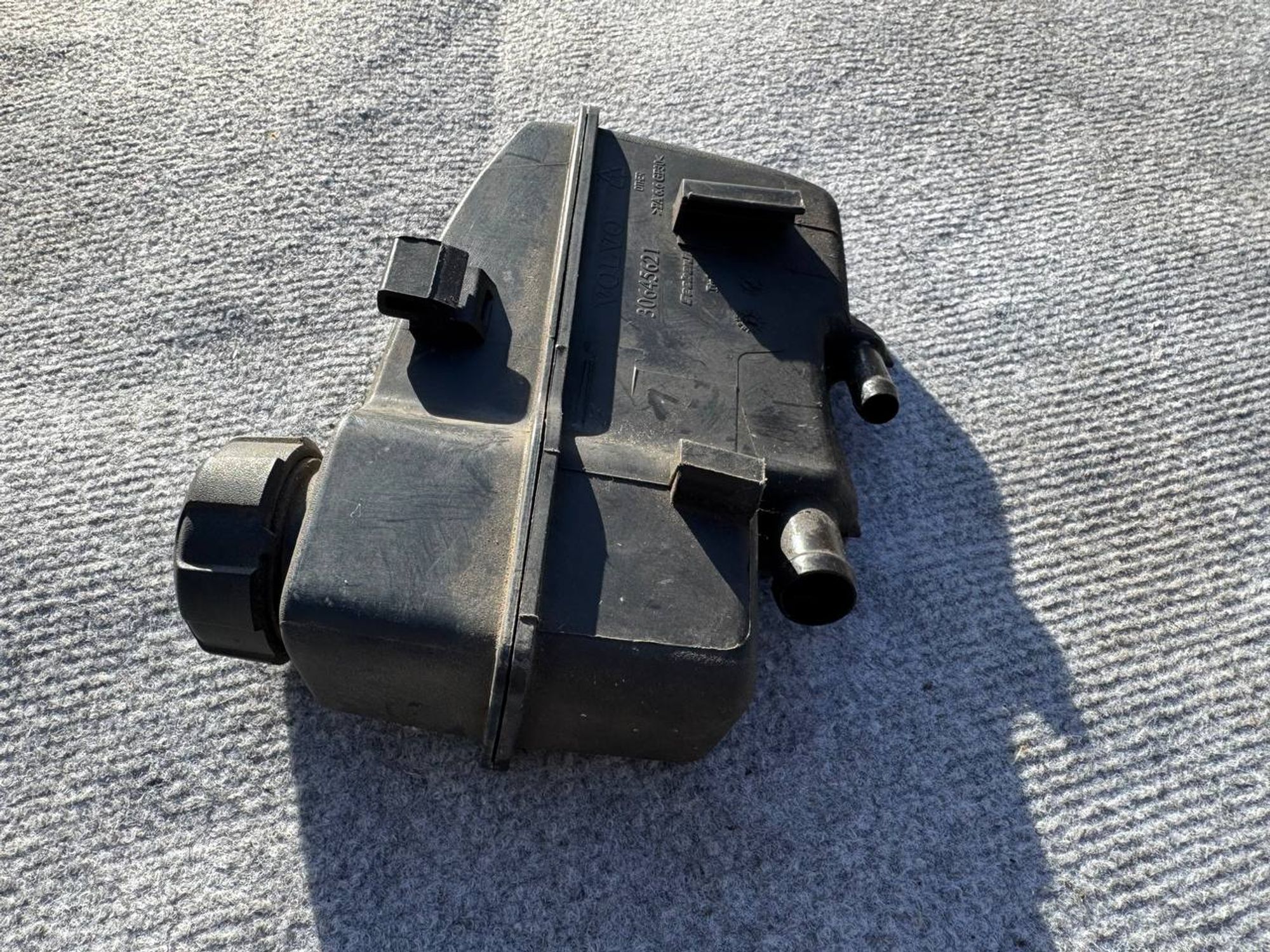 https://ycs.partsauto.market/partsauto-images/thmbs/userImages/268b2560e61c6abd63922b1757f69986/part/dd27aa16-338d-4588-b671-53eedd1e89f5_1777275373235.jpg