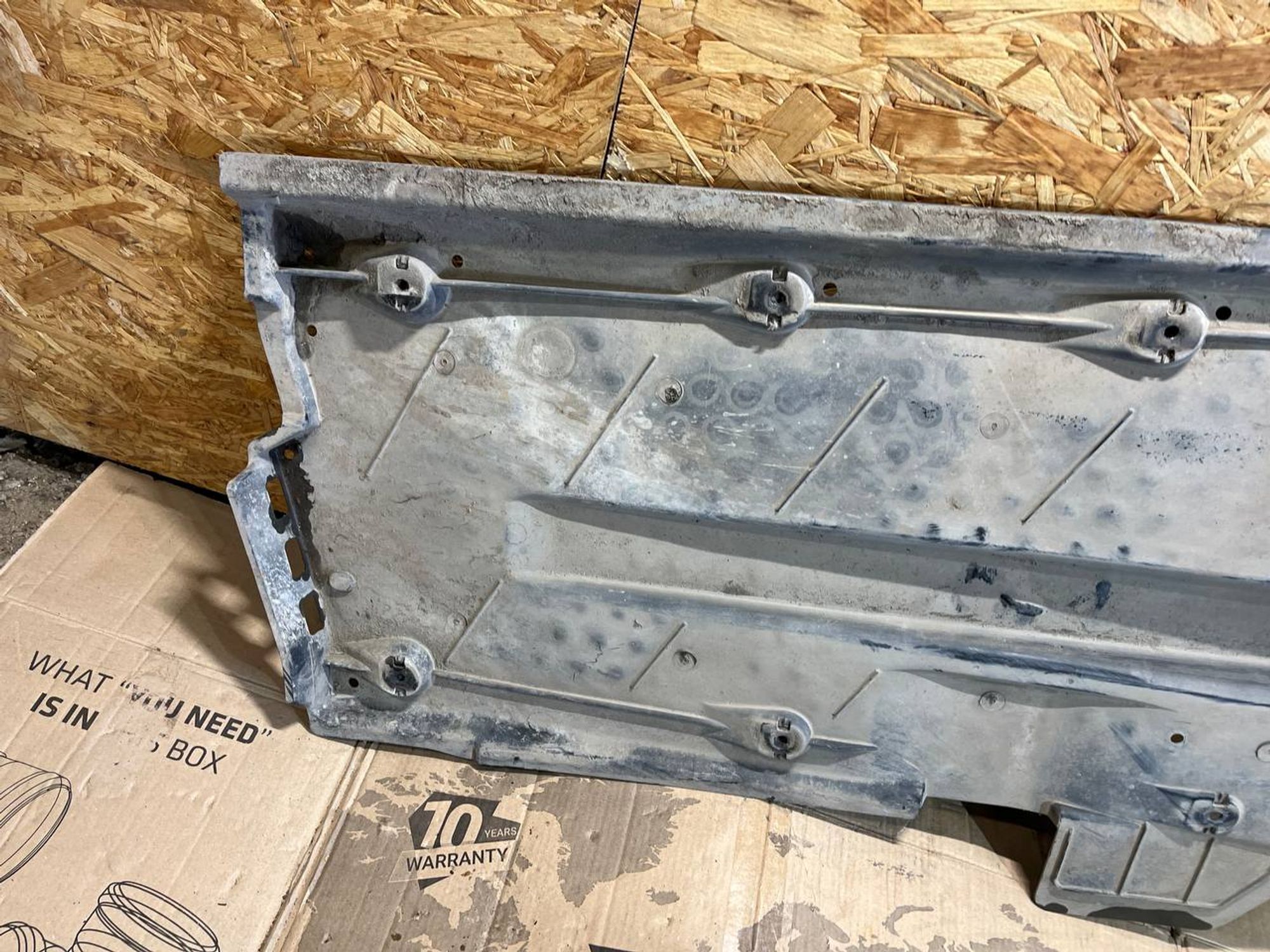 https://ycs.partsauto.market/partsauto-images/thmbs/userImages/268b2560e61c6abd63922b1757f69986/part/e330e3c5-7967-44b2-bbf2-8aaac76ca438_1779292316516.jpg