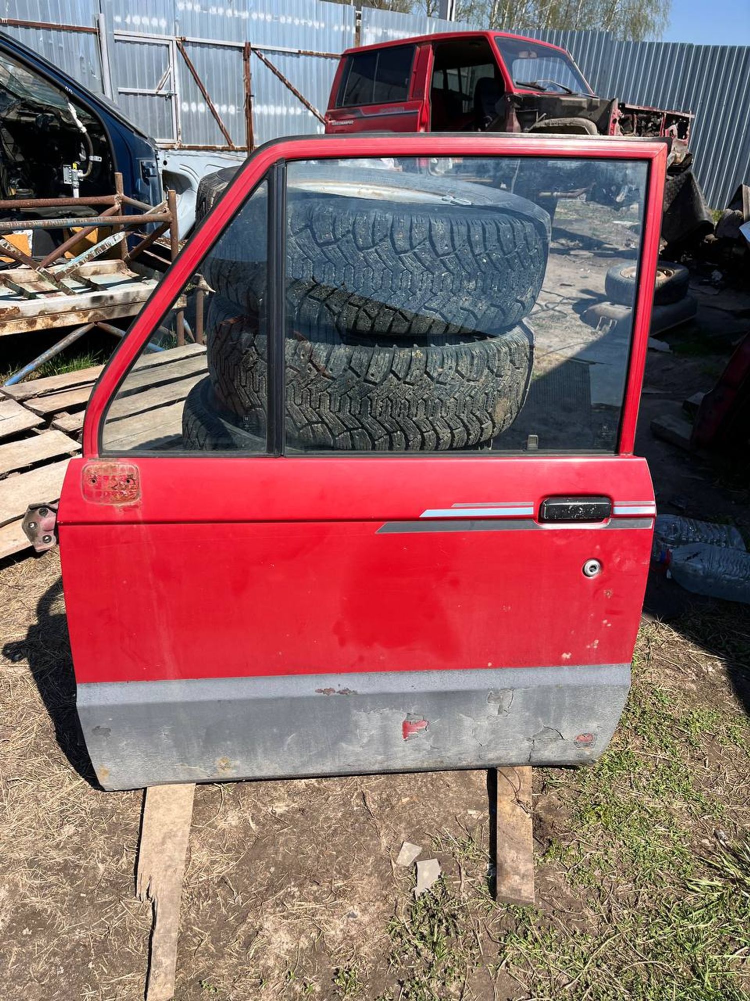 Дверь левая передняя в сборе Isuzu Trooper, I, 6000 рублей, Семиозерка