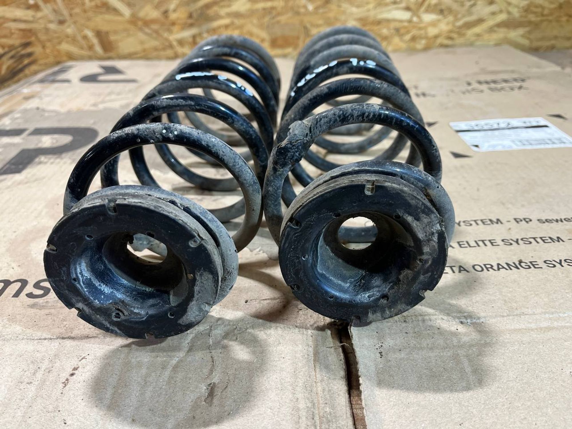 https://ycs.partsauto.market/partsauto-images/thmbs/userImages/268b2560e61c6abd63922b1757f69986/part/e58efc7c-941a-464d-8fc3-47d0cdb272cd_1776962070517.jpg