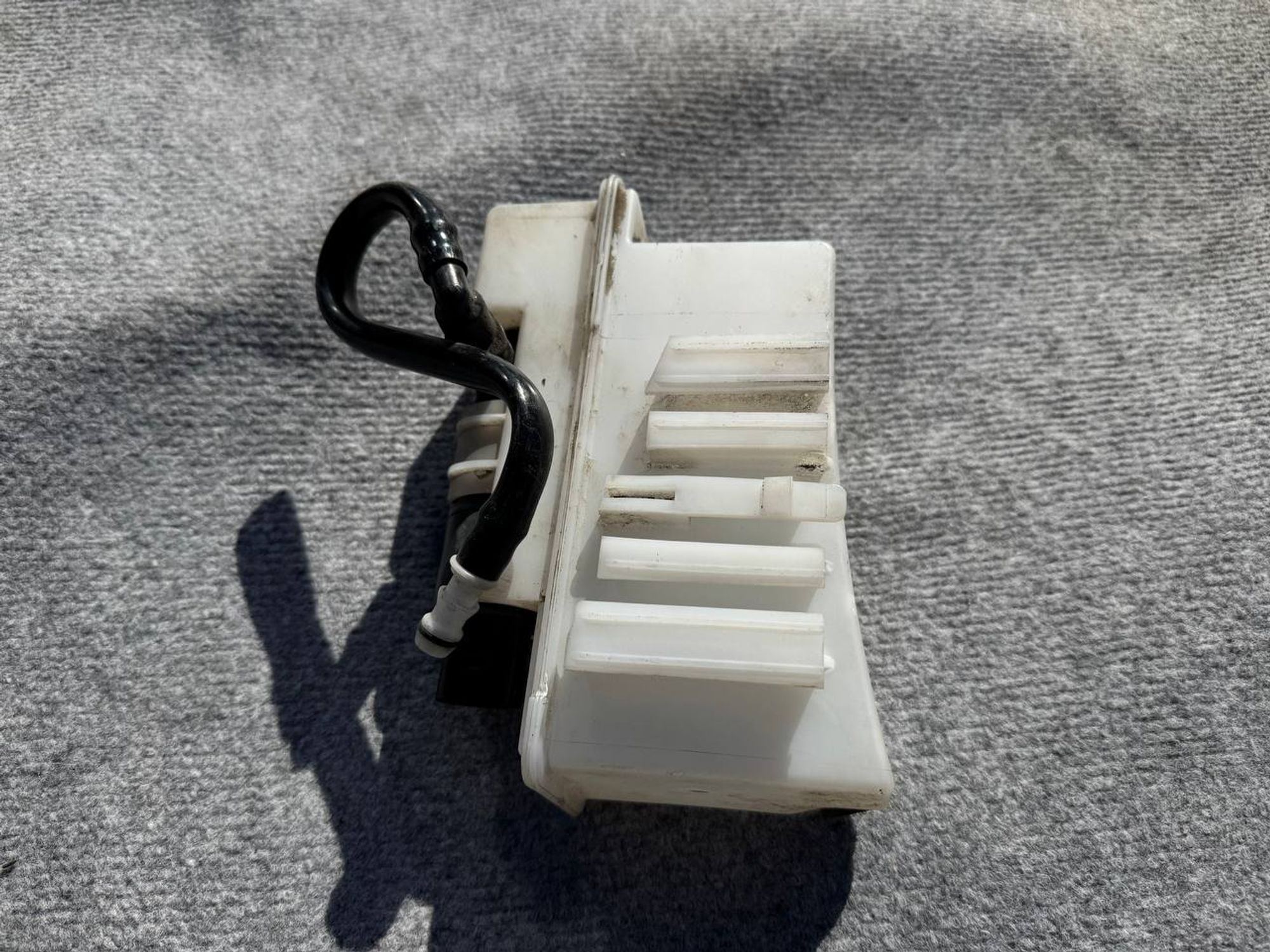 Бачок омывателя Volkswagen Passat, B6 (2005—2010), 1500 рублей, Семиозерка