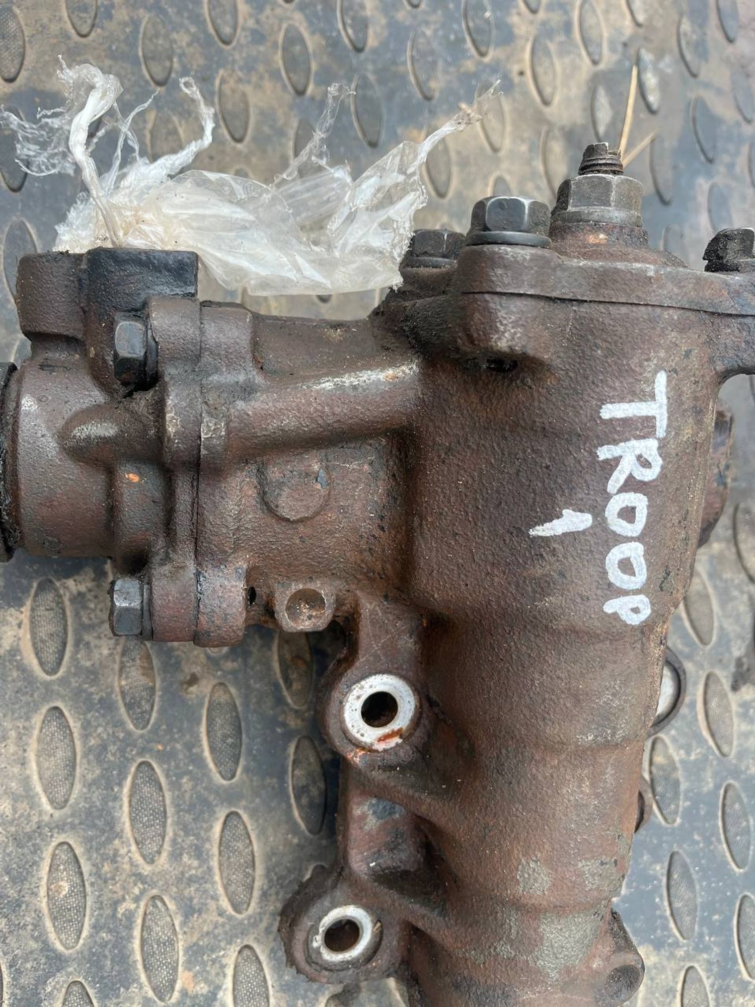 https://ycs.partsauto.market/partsauto-images/thmbs/userImages/268b2560e61c6abd63922b1757f69986/part/e8d9e227-fce4-4566-95bc-c359eb50378b_1778929017307.jpg
