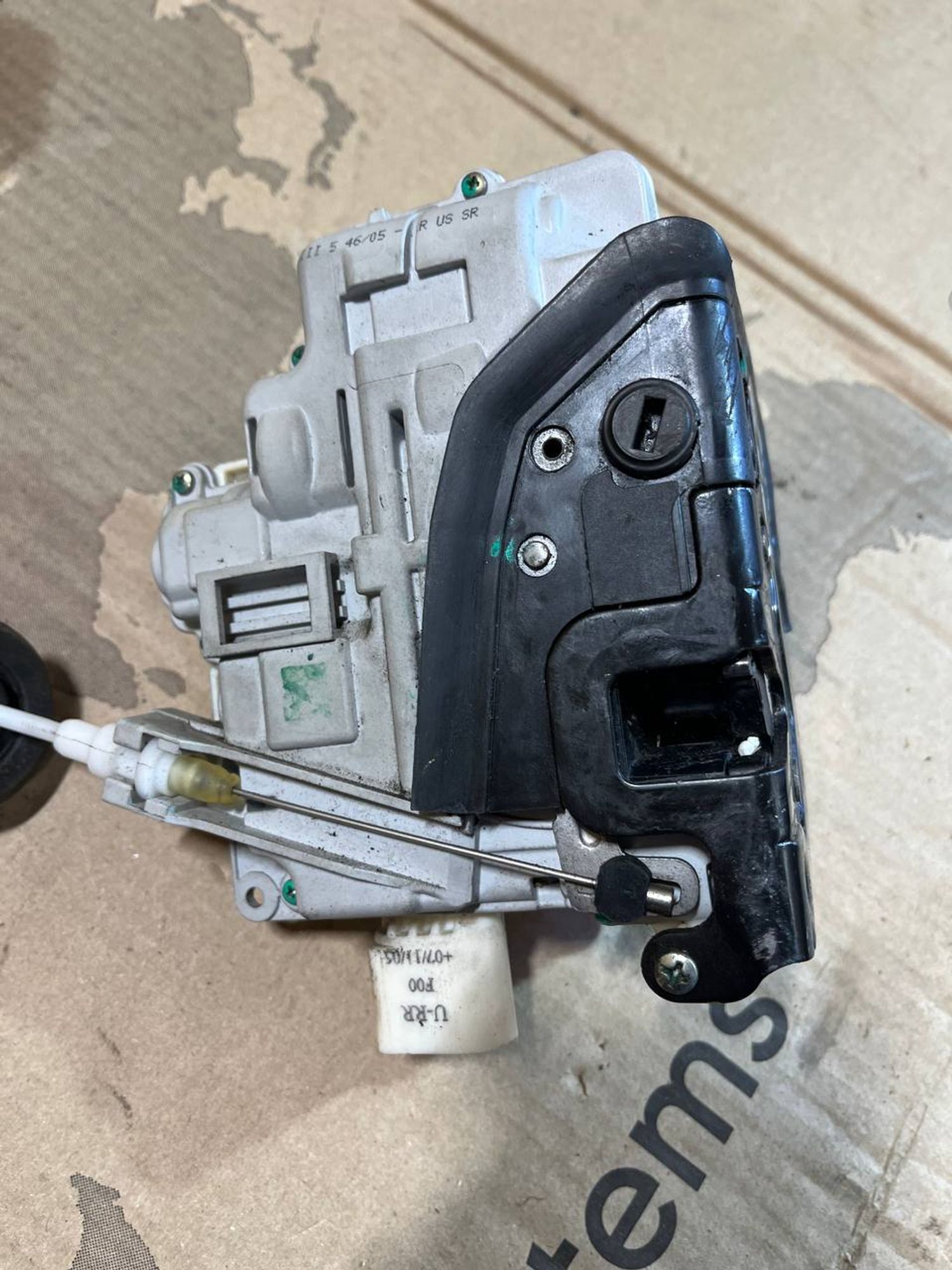https://ycs.partsauto.market/partsauto-images/thmbs/userImages/268b2560e61c6abd63922b1757f69986/part/eb60c3b4-8aa4-46cf-a491-3e684f1c5f50_1779867482378.jpg