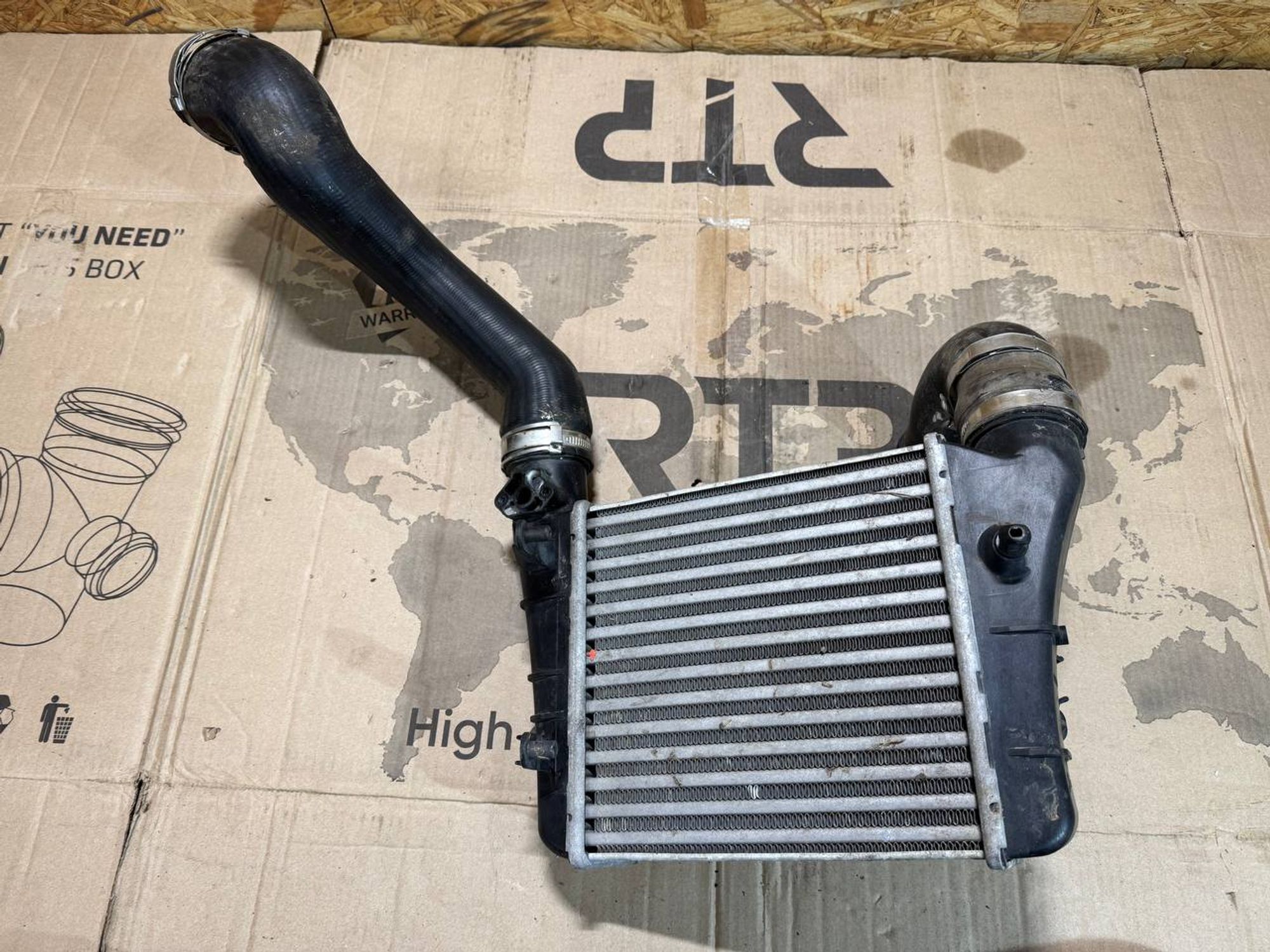 https://ycs.partsauto.market/partsauto-images/thmbs/userImages/268b2560e61c6abd63922b1757f69986/part/ec06859e-73a7-4817-9d3e-adae07431ba4_1776960594562.jpg