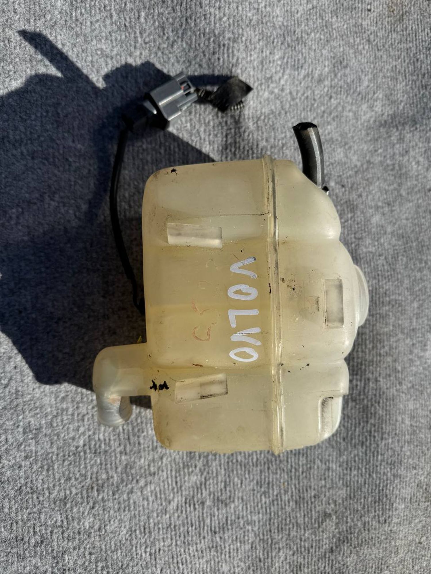 Бачок расширительный ОЖ Volvo XC70, I, 1900 рублей, Семиозерка