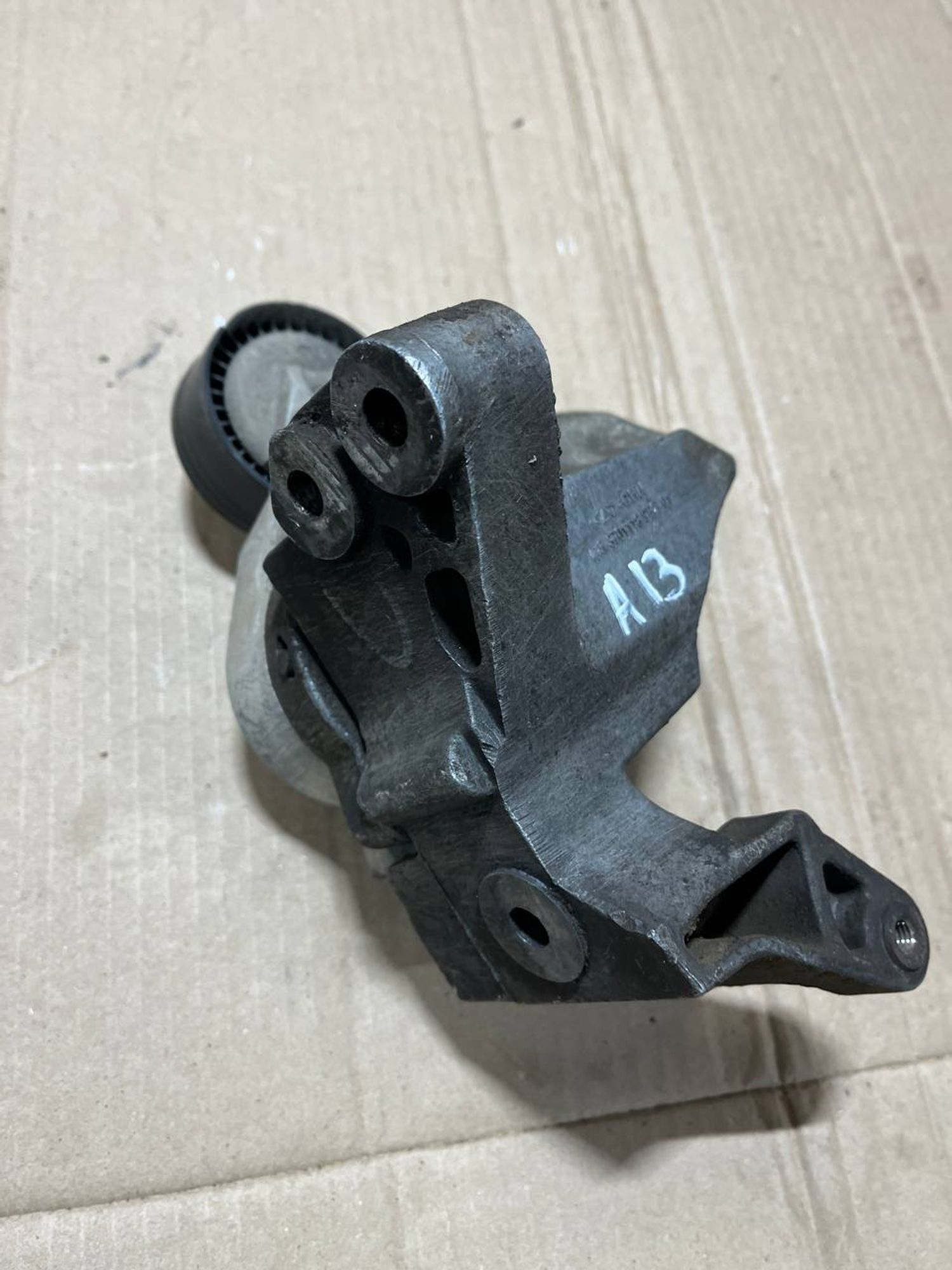 Кронштейн ролика Chery Bonus (A13), 1500 рублей, Семиозерка