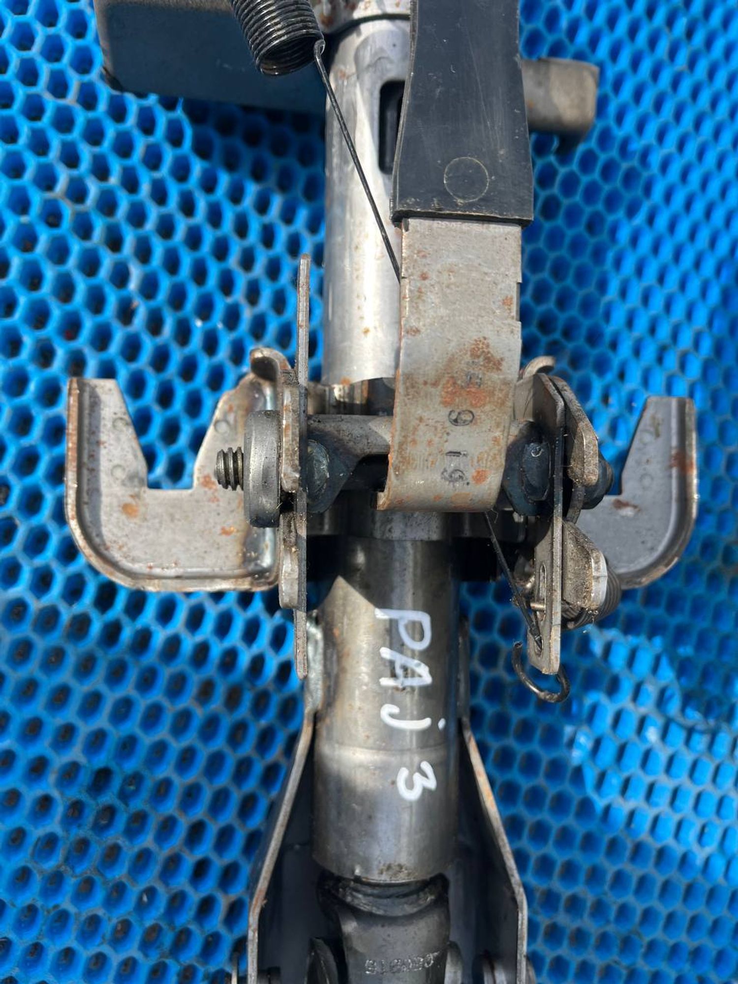 https://ycs.partsauto.market/partsauto-images/thmbs/userImages/268b2560e61c6abd63922b1757f69986/part/f8446b09-e080-4e0a-917d-94aa673f4255_1778929793526.jpg