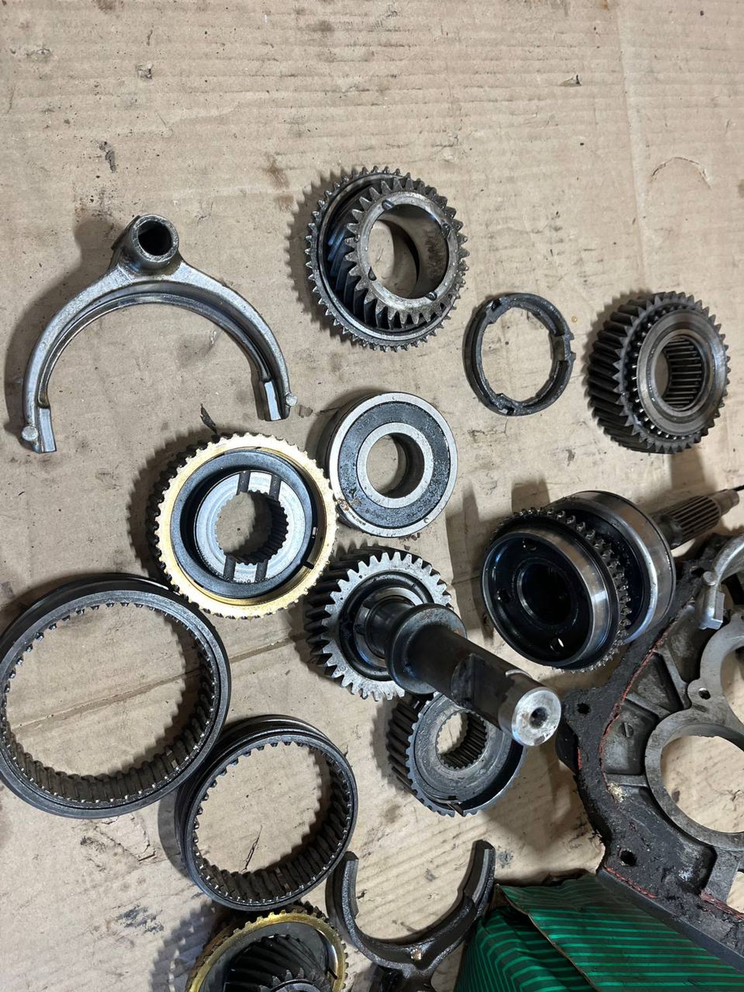 https://ycs.partsauto.market/partsauto-images/thmbs/userImages/268b2560e61c6abd63922b1757f69986/part/f9bb6878-20a1-4ef4-8c5c-994e4082da15_1779858382284.jpg