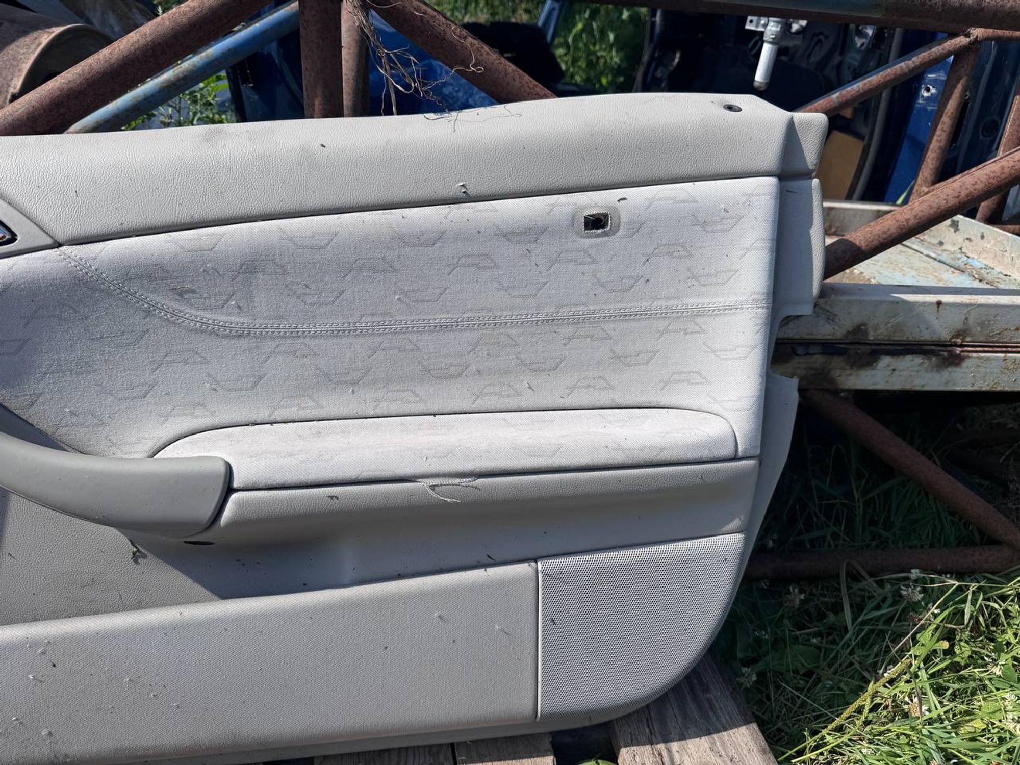 Обшивка двери передней правой Mercedes-Benz C-класс, W203/S203/CL203 (2000—2004), 3000 рублей, Семиозерка