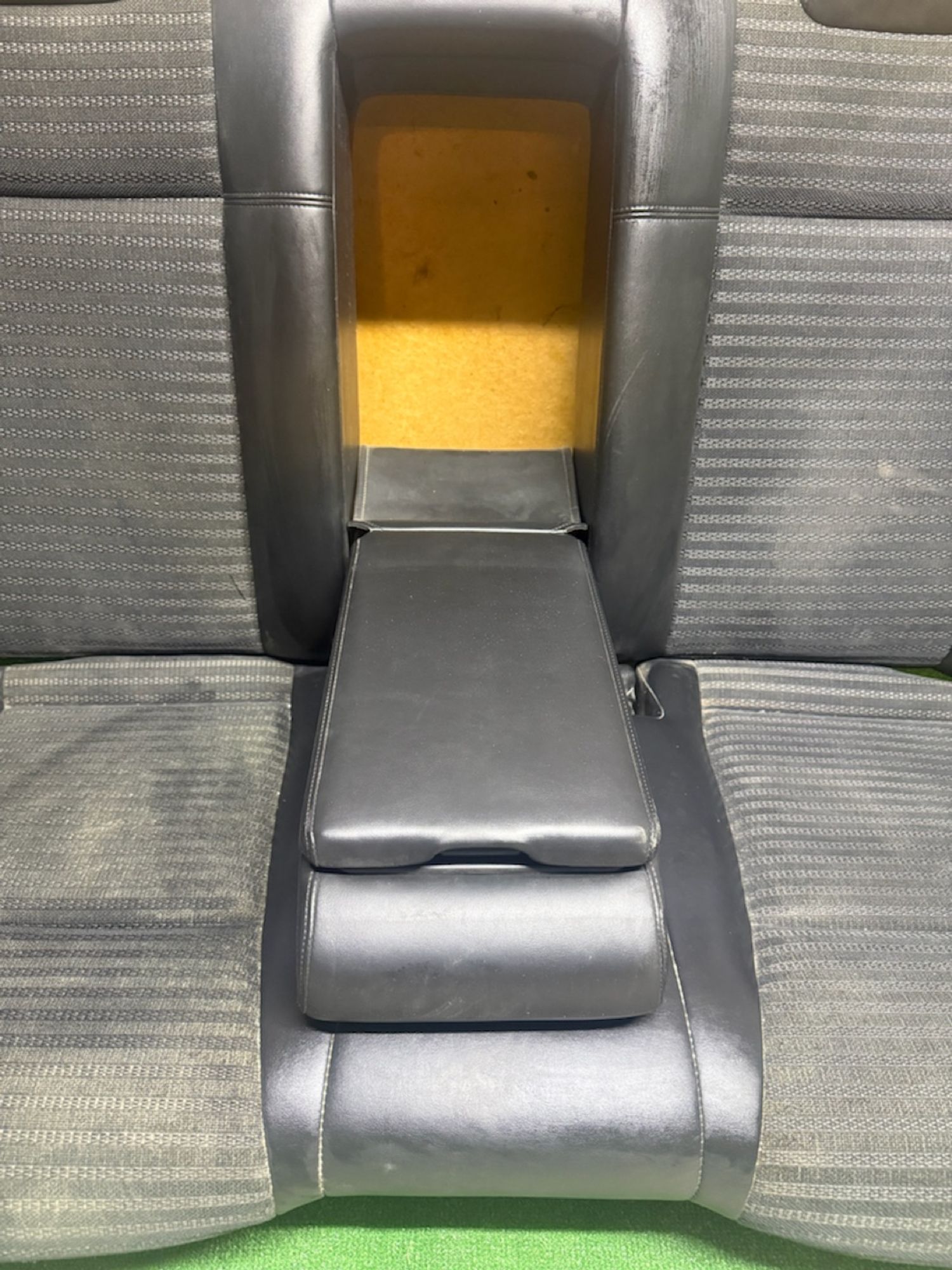https://ycs.partsauto.market/partsauto-images/thmbs/userImages/268c7b7c5ddd9a209b42b9c618da965e/part/71661672-67ef-45ab-9f7c-97d88af8347d_1784789863763.jpg