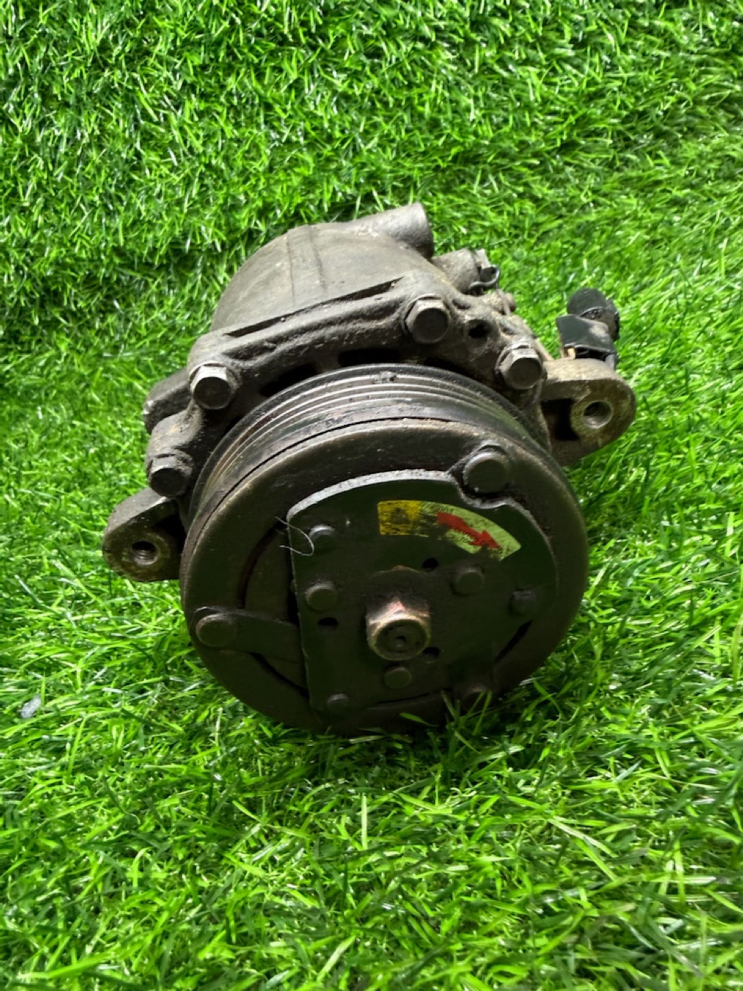 https://ycs.partsauto.market/partsauto-images/thmbs/userImages/268c7b7c5ddd9a209b42b9c618da965e/part/78f02462-a950-41d7-8059-4d748ab8f82b_1784814816673.jpg