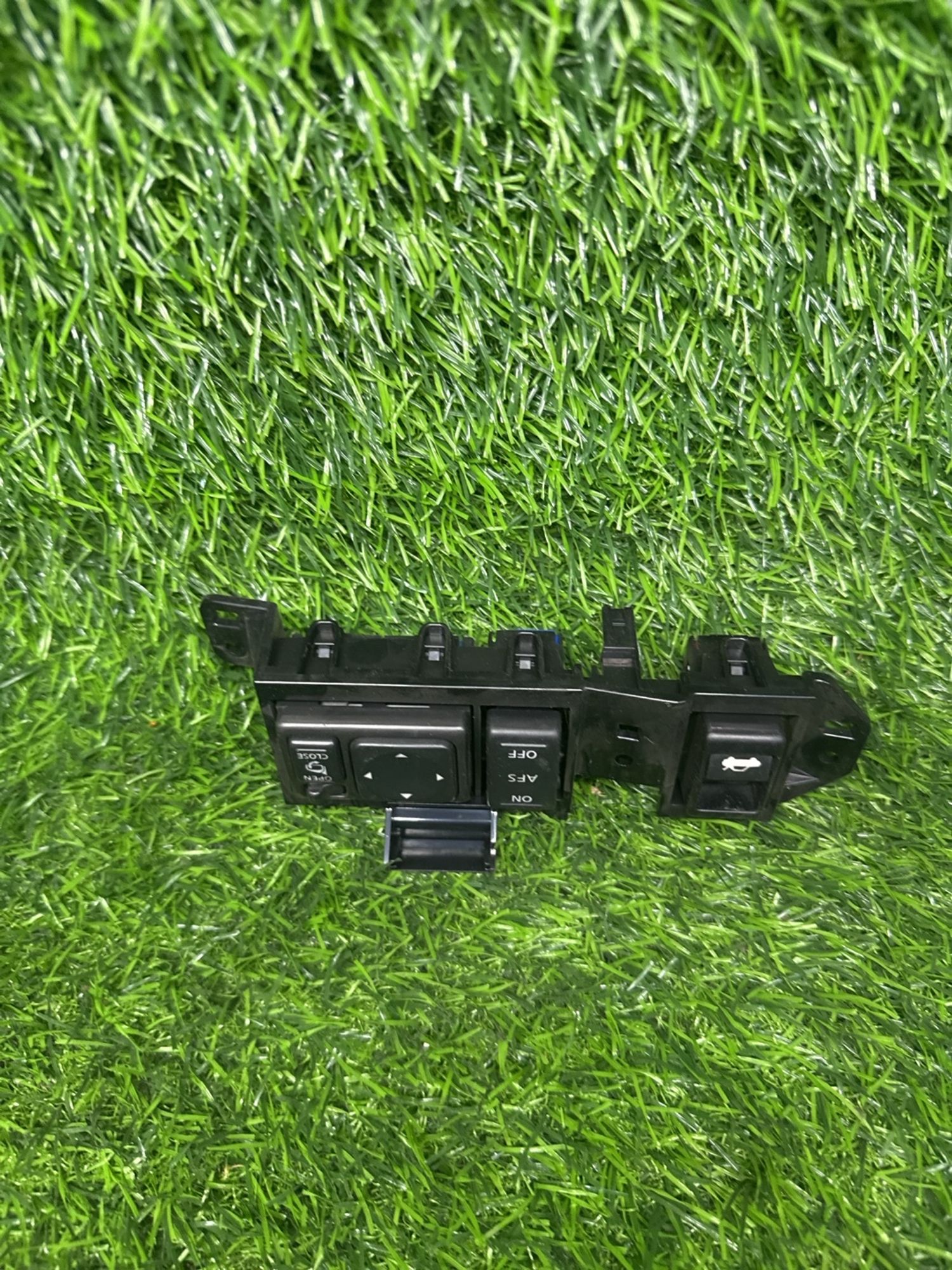https://ycs.partsauto.market/partsauto-images/thmbs/userImages/268c7b7c5ddd9a209b42b9c618da965e/part/7e3c9c98-db49-42e0-8636-069f8d55d3d6_1780050624369.jpg