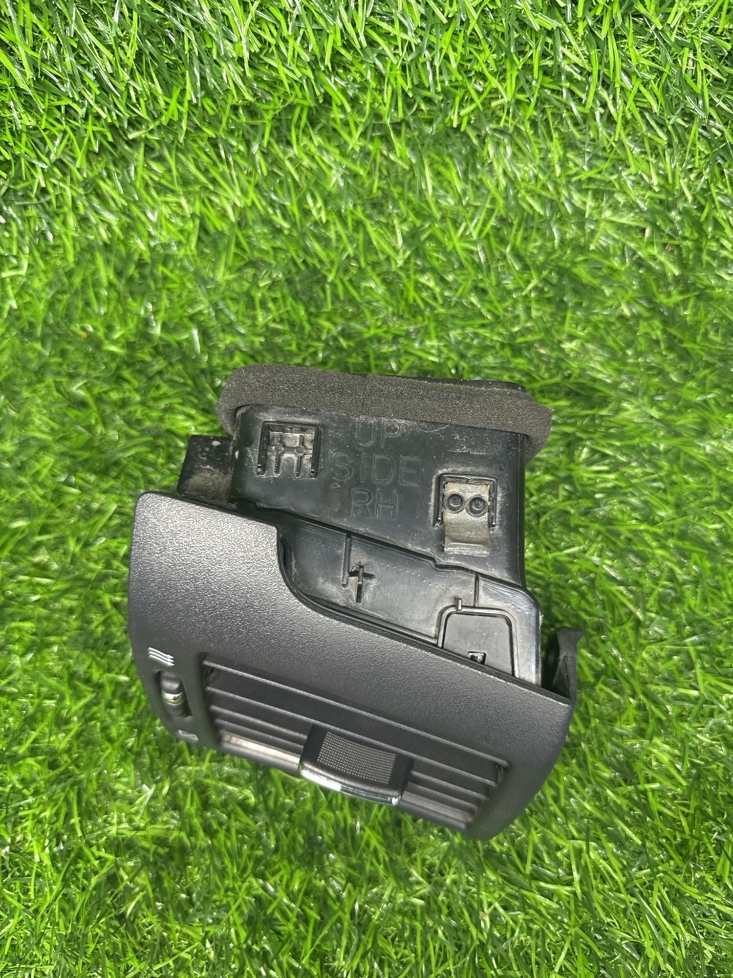 https://ycs.partsauto.market/partsauto-images/thmbs/userImages/268c7b7c5ddd9a209b42b9c618da965e/part/abe72b28-39d7-4e34-9d92-06f62979ac36_1780051721200.jpg