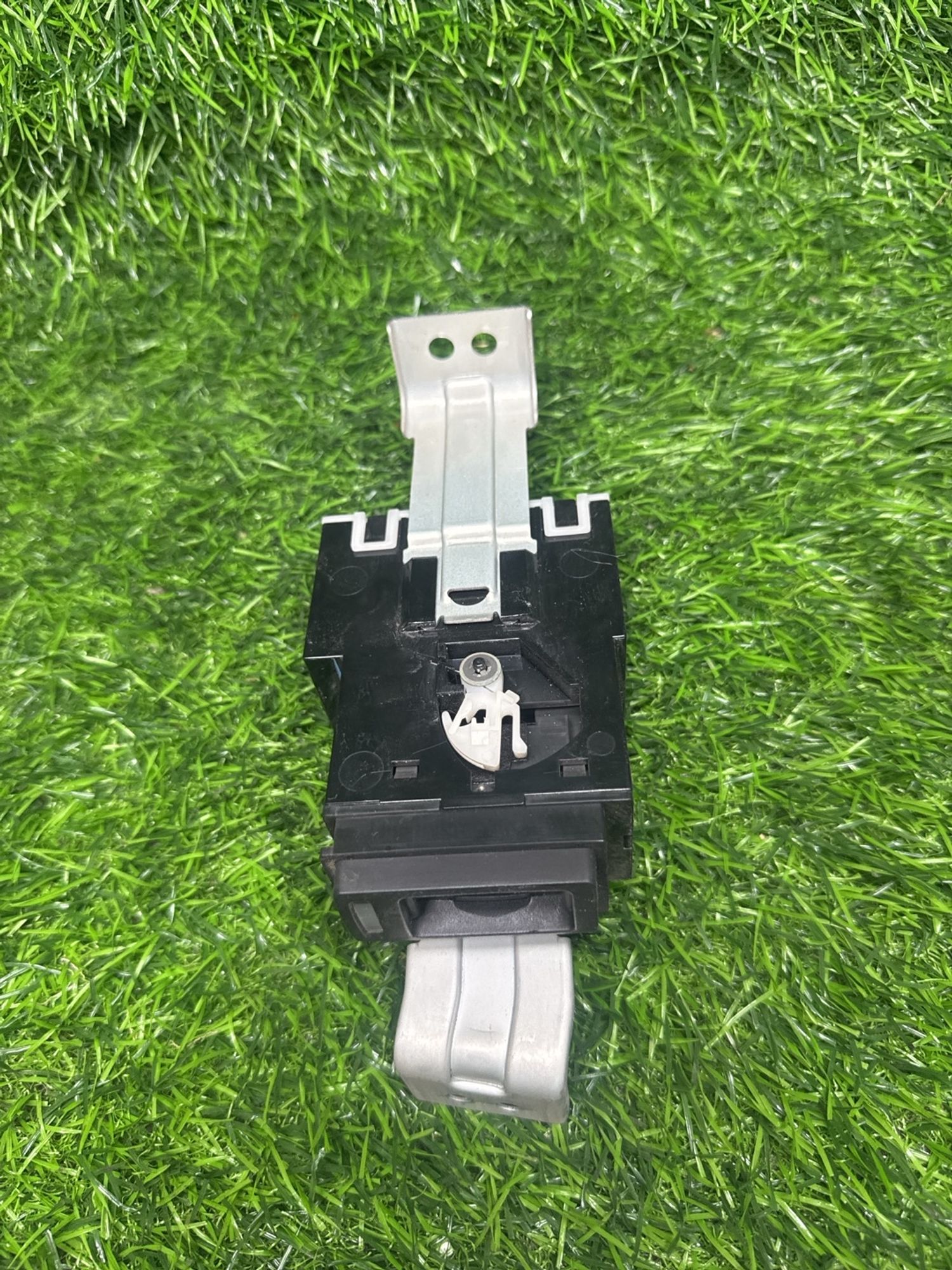 https://ycs.partsauto.market/partsauto-images/thmbs/userImages/268c7b7c5ddd9a209b42b9c618da965e/part/b2bdaaaa-ed3e-49e5-b9c5-7865afcc6d74_1780050171476.jpg