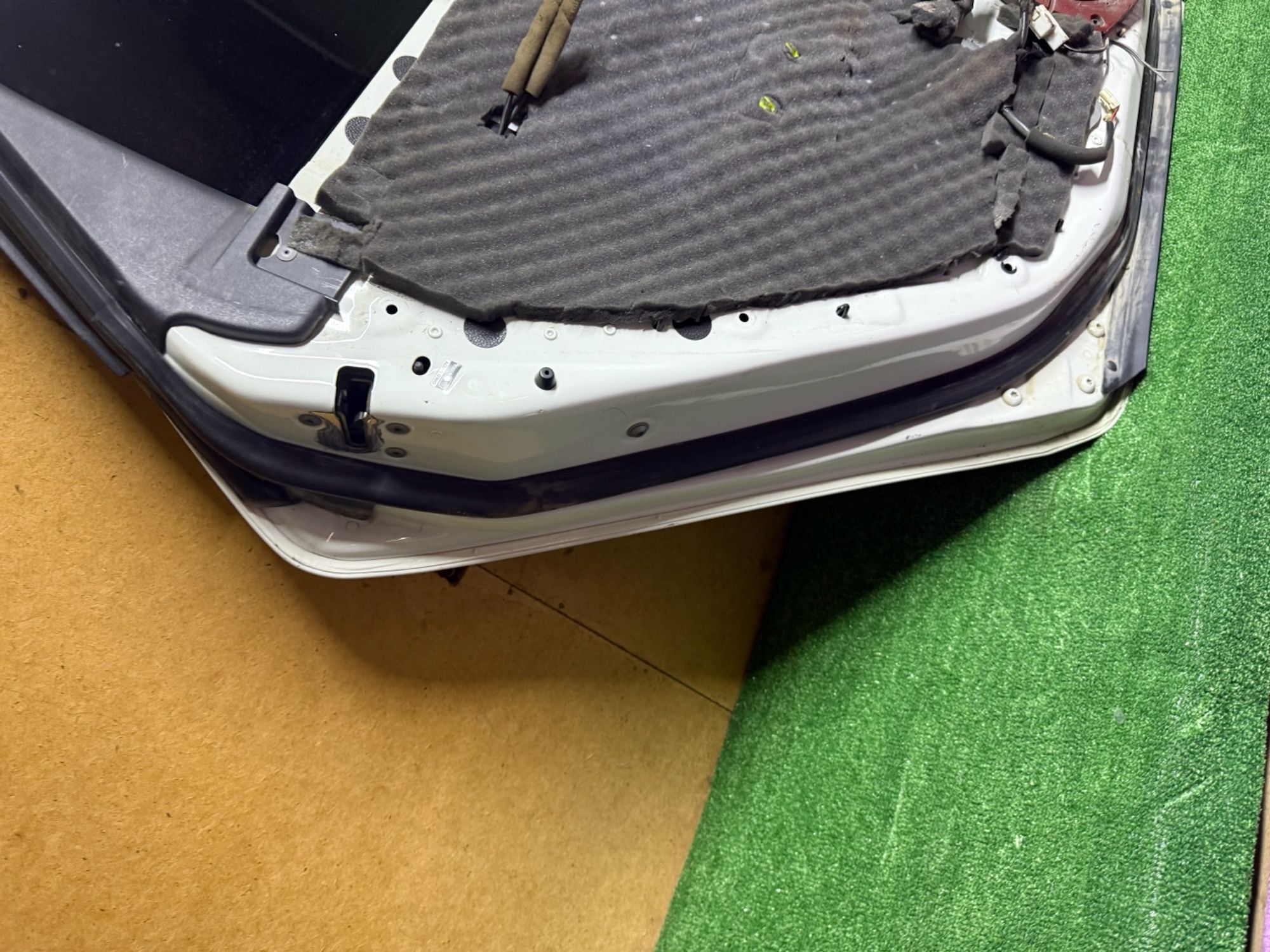 https://ycs.partsauto.market/partsauto-images/thmbs/userImages/268c7b7c5ddd9a209b42b9c618da965e/part/bb714b85-3faf-4370-a1f7-6d7ed1c77a18_1783038494886.jpg