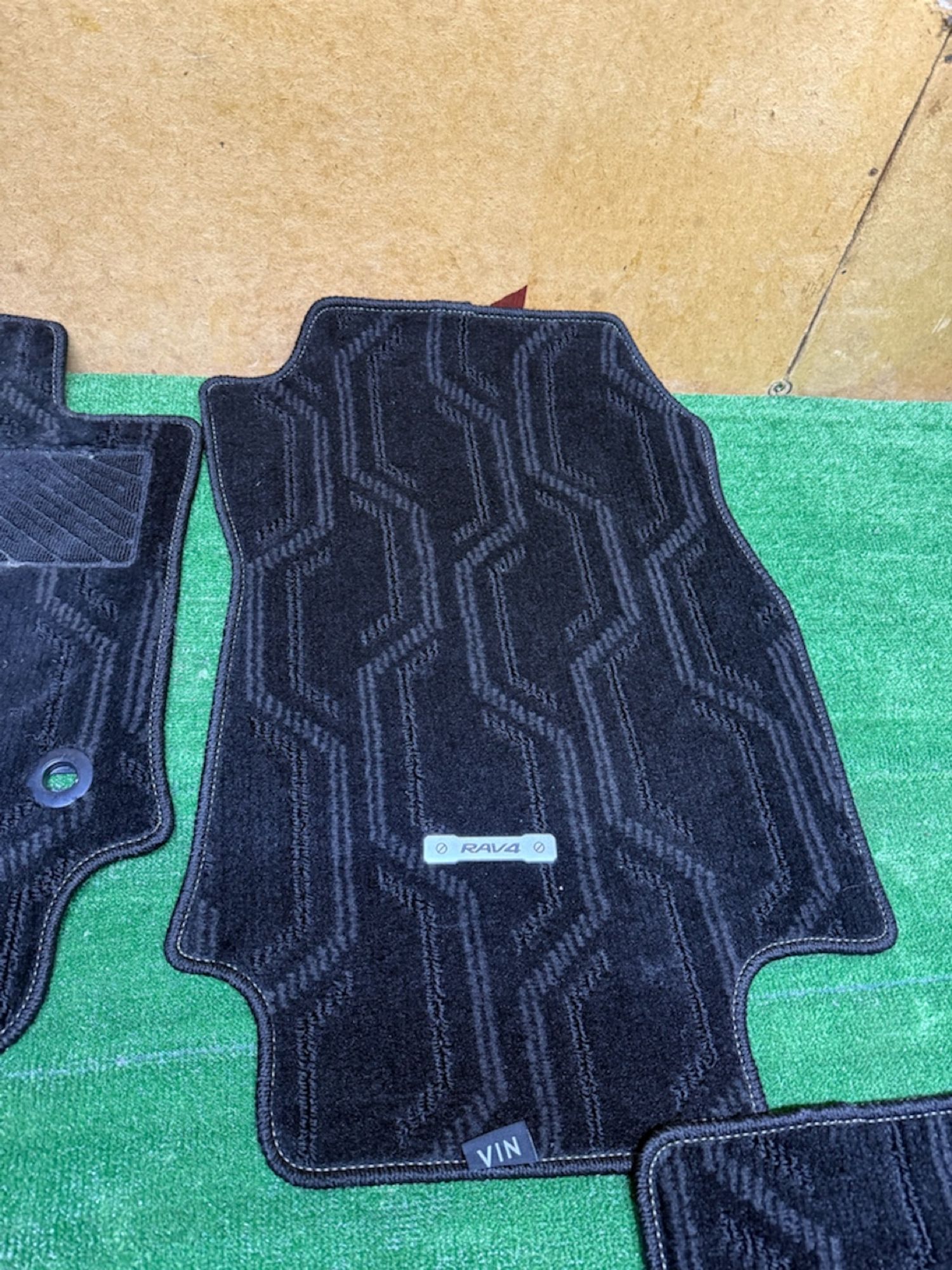 https://ycs.partsauto.market/partsauto-images/thmbs/userImages/268c7b7c5ddd9a209b42b9c618da965e/part/c743a12b-7bad-4a62-a8a4-5740142c4d2d_1784877718348.jpg