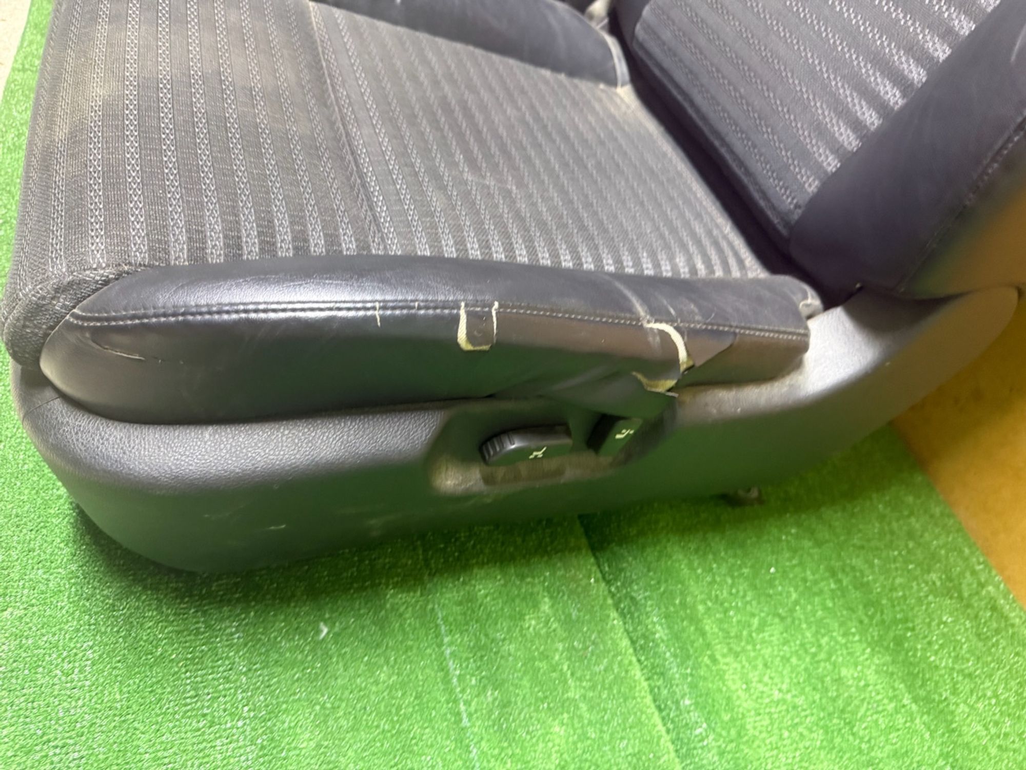 https://ycs.partsauto.market/partsauto-images/thmbs/userImages/268c7b7c5ddd9a209b42b9c618da965e/part/cb0b0629-7cd3-4893-b0cd-5e858d429ed4_1784790592121.jpg