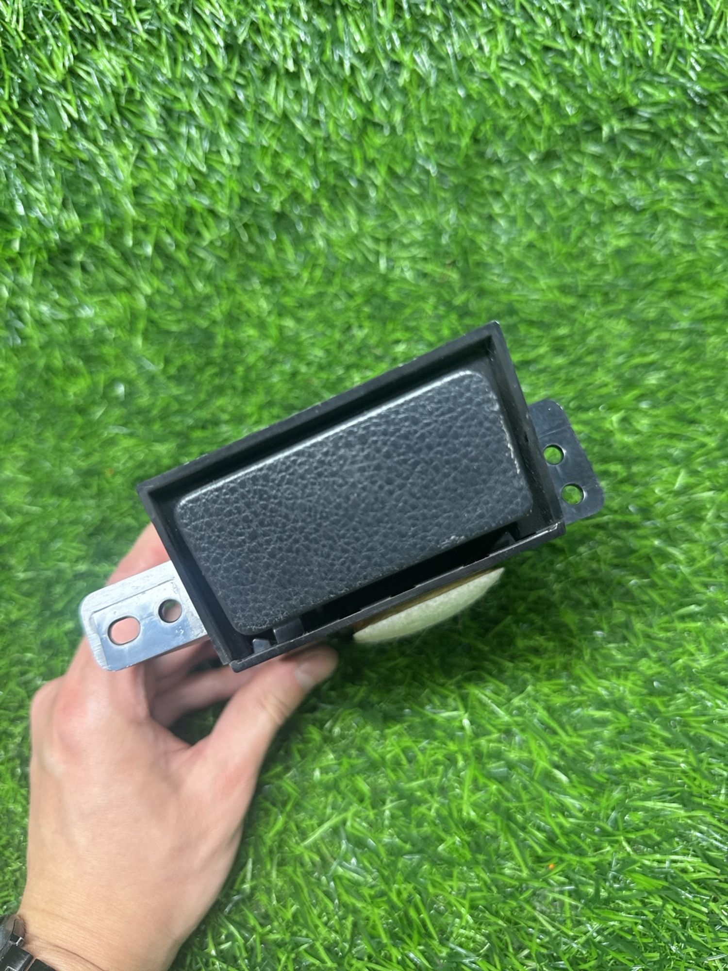 https://ycs.partsauto.market/partsauto-images/thmbs/userImages/268c7b7c5ddd9a209b42b9c618da965e/part/d3e2e8ec-670e-4e4b-a578-9f10af6b2e2c_1780049928315.jpg