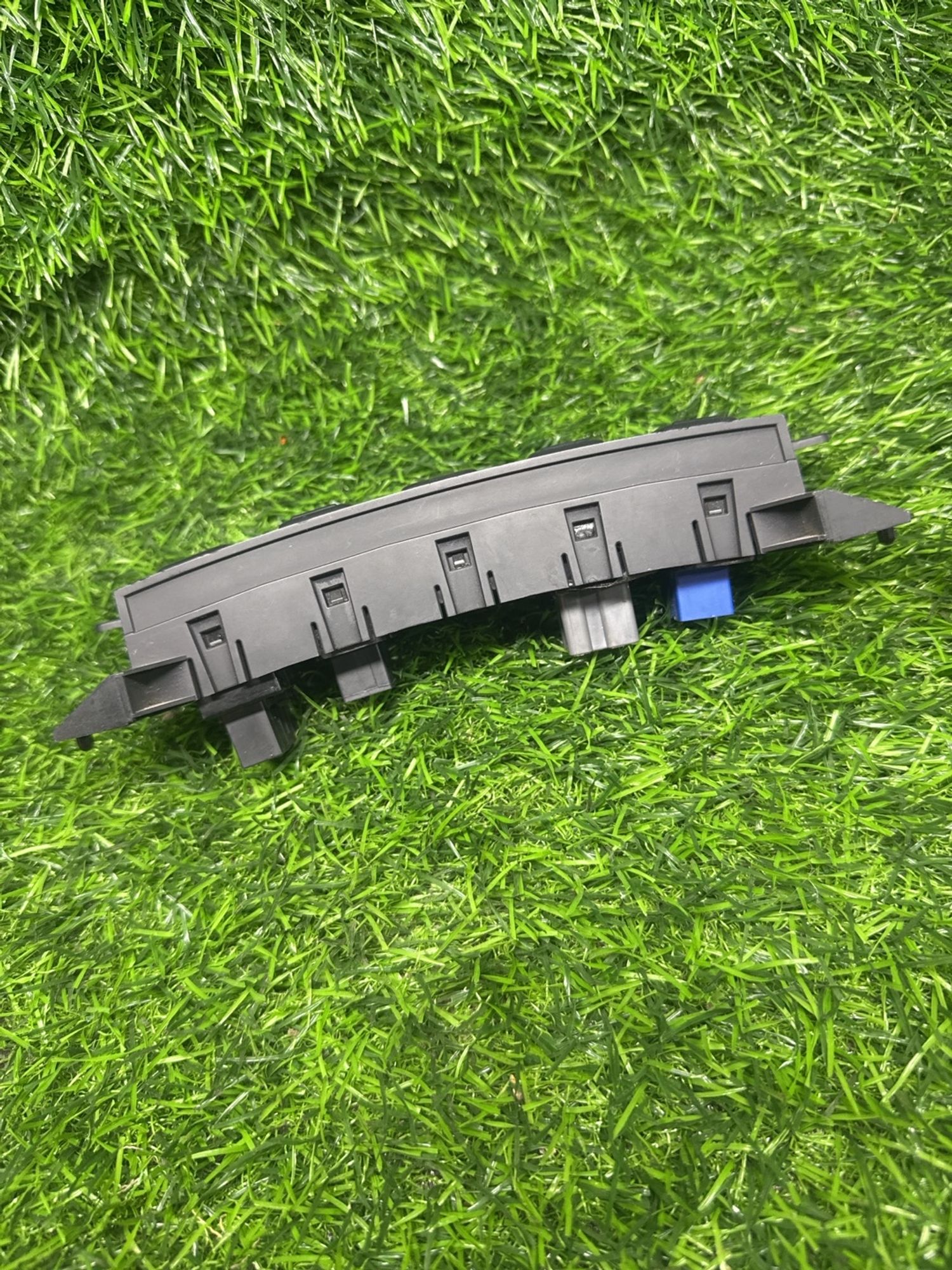 https://ycs.partsauto.market/partsauto-images/thmbs/userImages/268c7b7c5ddd9a209b42b9c618da965e/part/faceb72d-4ba4-41f6-b20b-7889832aaf08_1780049214946.jpg