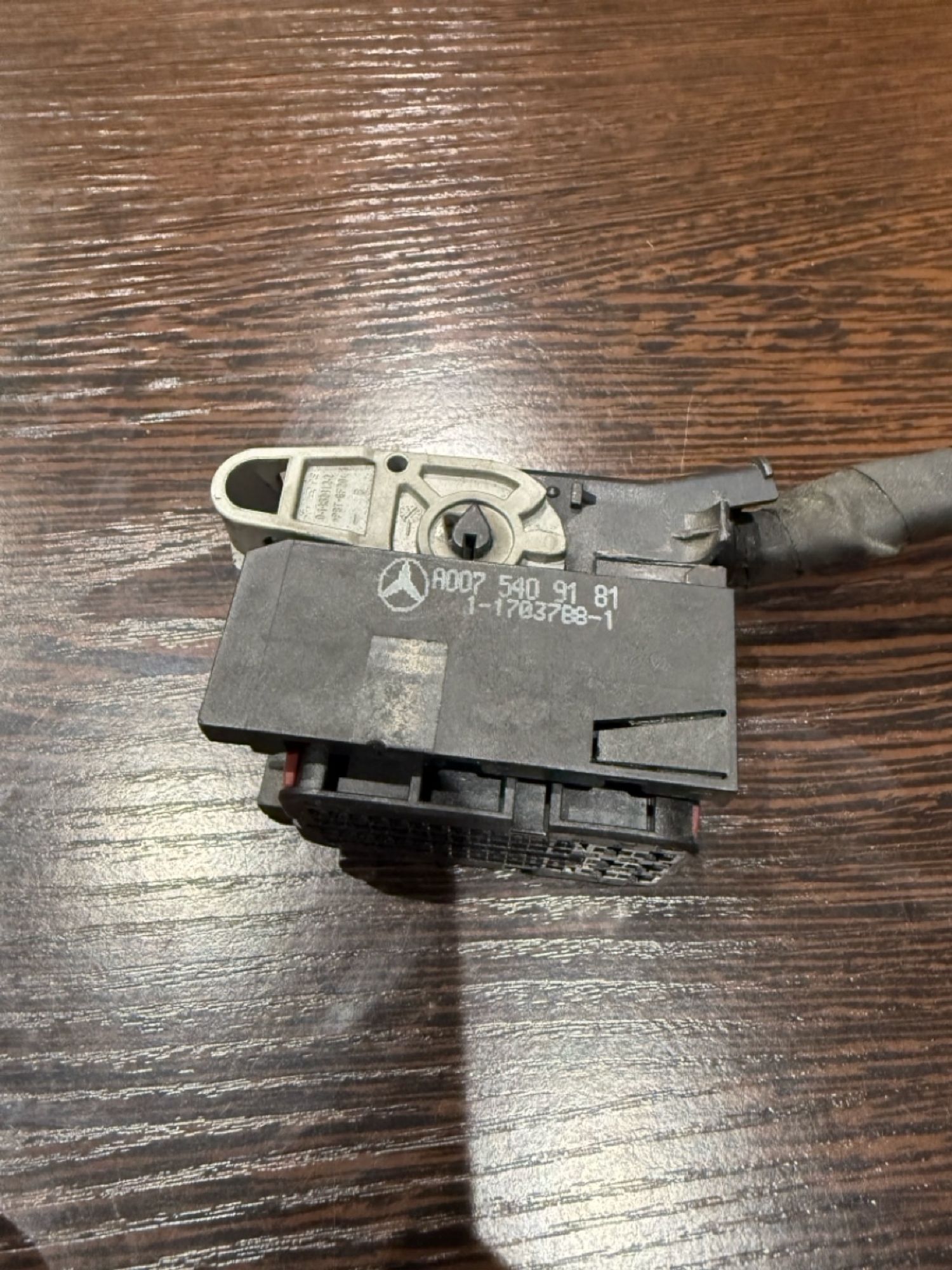https://ycs.partsauto.market/partsauto-images/thmbs/userImages/43882a47fd2f3f0e3660b9e29cab323a/part/38525ba4-42e0-473d-bd85-71391d13e083_1781635029719.jpg