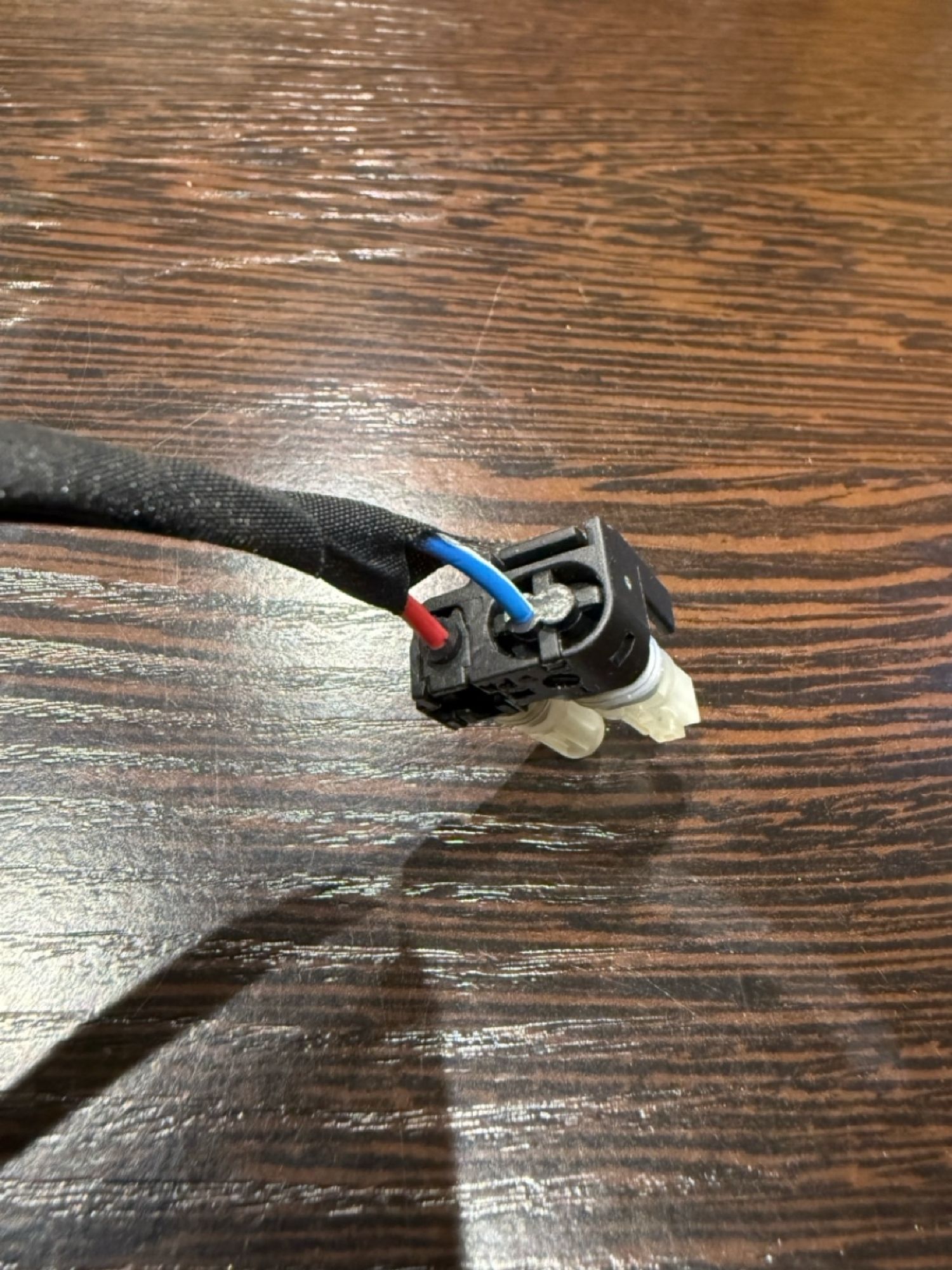 https://ycs.partsauto.market/partsauto-images/thmbs/userImages/43882a47fd2f3f0e3660b9e29cab323a/part/aef81813-abf1-47b5-b442-c7164578839c_1781633253328.jpg