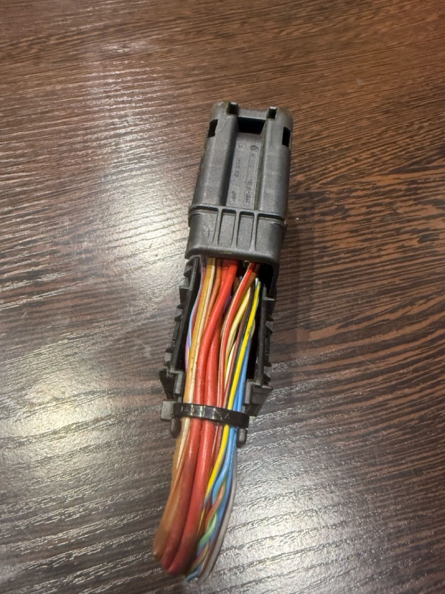 https://ycs.partsauto.market/partsauto-images/thmbs/userImages/43882a47fd2f3f0e3660b9e29cab323a/part/b85cab46-ef52-46ee-9bdb-c89c9e7f47cc_1785785110320.jpg