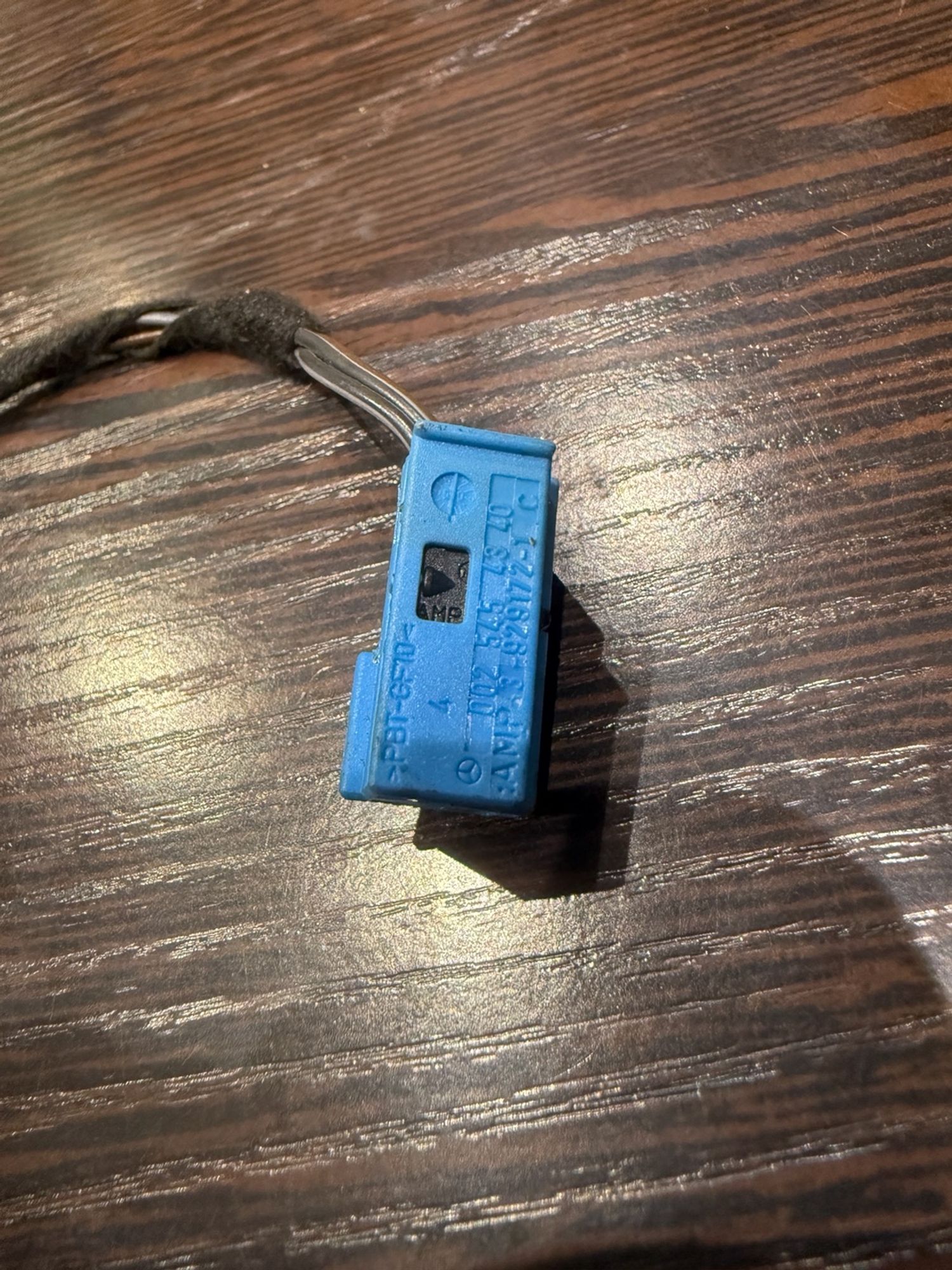 https://ycs.partsauto.market/partsauto-images/thmbs/userImages/43882a47fd2f3f0e3660b9e29cab323a/part/c3313a51-a7a0-4b2d-895e-1072fa708935_1785788652441.jpg