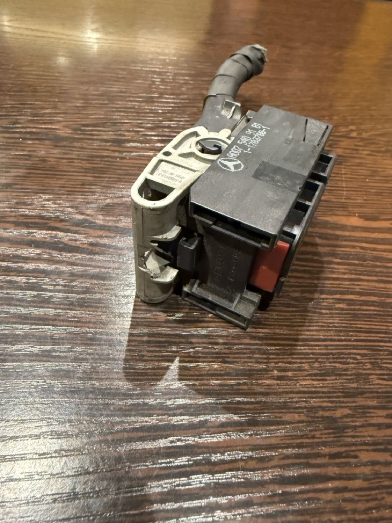 https://ycs.partsauto.market/partsauto-images/thmbs/userImages/43882a47fd2f3f0e3660b9e29cab323a/part/c87fc2f9-3617-4ac4-a04b-cd07099bbd43_1781635037945.jpg