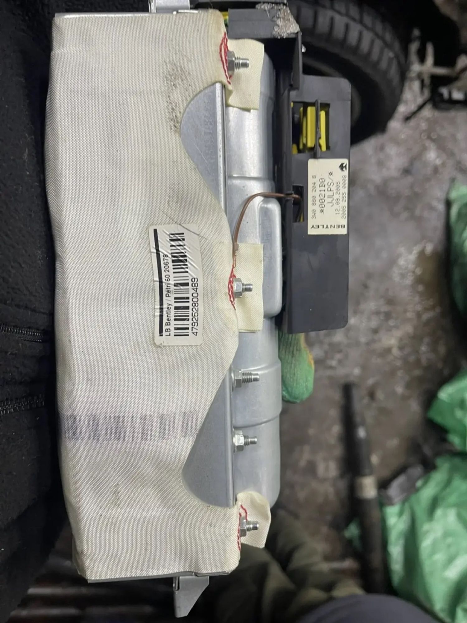https://ycs.partsauto.market/partsauto-images/thmbs/userImages/47ecd5a66b010c59a16d231199ab5136/part/3e33c42e-7b21-4490-be1e-e2e8caf07a1f_1778521184840.jpg