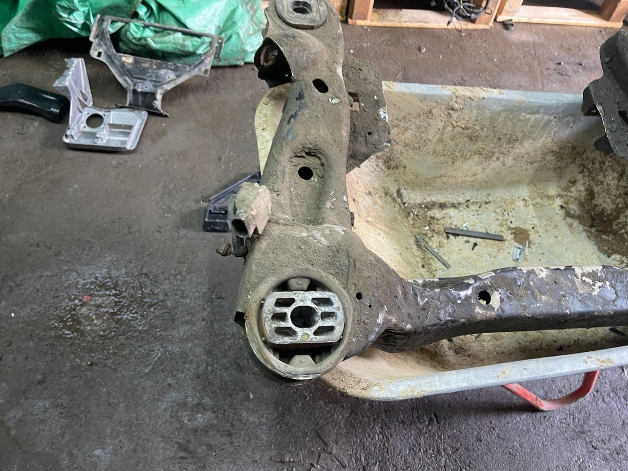 https://ycs.partsauto.market/partsauto-images/thmbs/userImages/47ecd5a66b010c59a16d231199ab5136/part/5131bbeb-6db3-4e1b-ab3f-64a4401c3d79_1775735419457.jpg