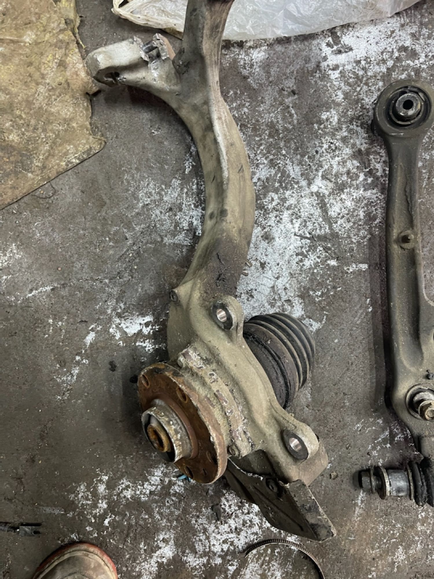 https://ycs.partsauto.market/partsauto-images/thmbs/userImages/47ecd5a66b010c59a16d231199ab5136/part/9a90920f-746d-484f-b2c9-4d667ac028a7_1775734248391.jpg