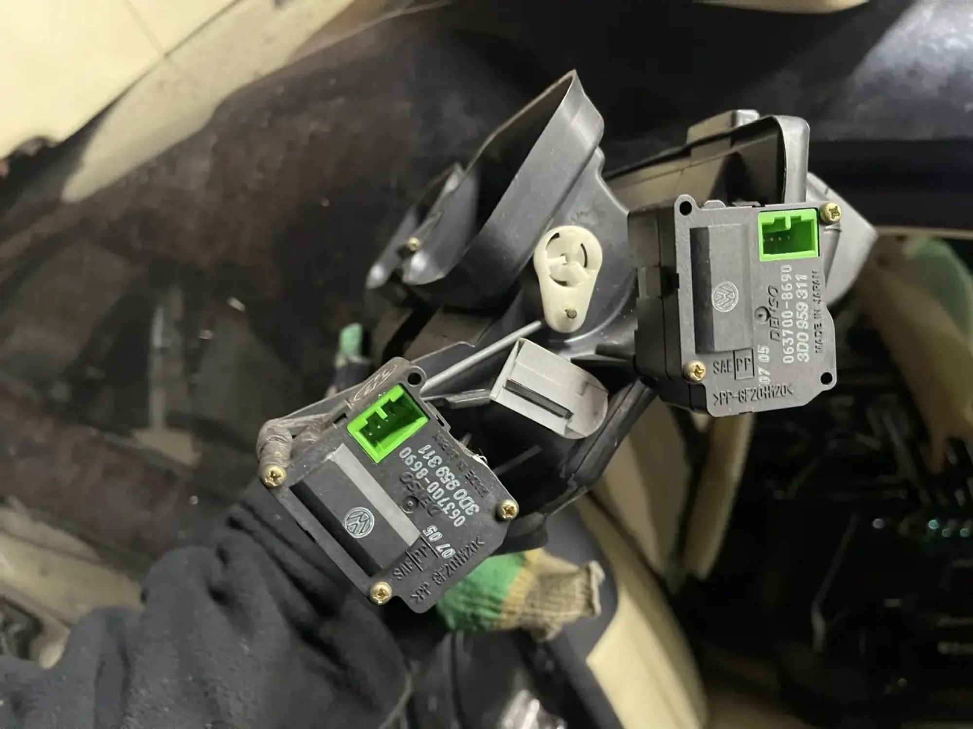 https://ycs.partsauto.market/partsauto-images/thmbs/userImages/47ecd5a66b010c59a16d231199ab5136/part/b30124f3-eae3-4d99-80c1-5a64f1692bba_1778568848333.jpg