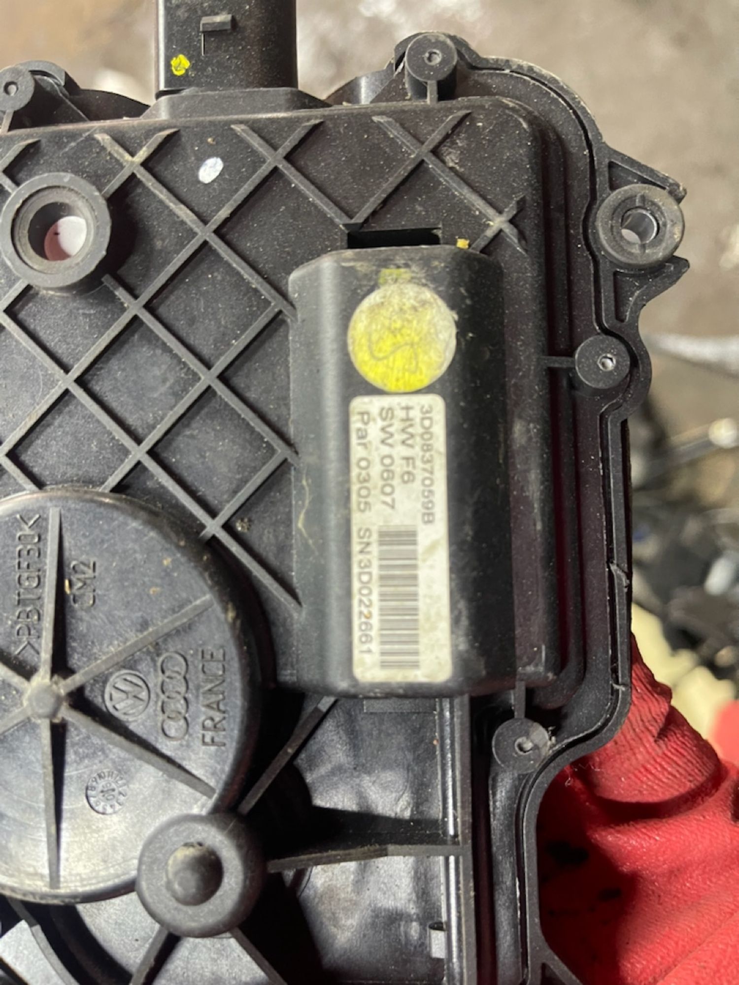 https://ycs.partsauto.market/partsauto-images/thmbs/userImages/47ecd5a66b010c59a16d231199ab5136/part/bc0bb178-f427-411f-a08f-c372edb613d1_1775734730139.jpg