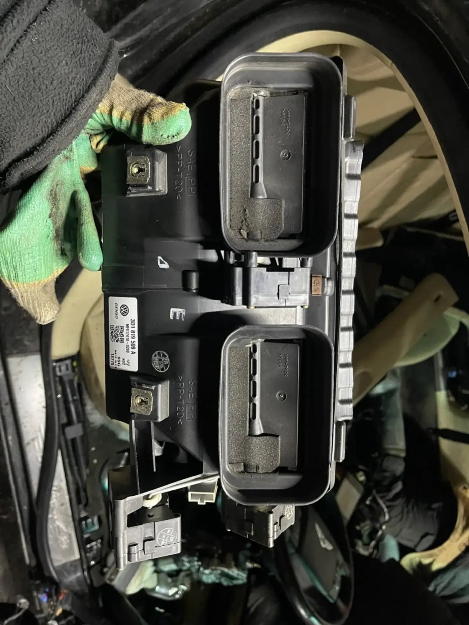 https://ycs.partsauto.market/partsauto-images/thmbs/userImages/47ecd5a66b010c59a16d231199ab5136/part/bed88994-a7a7-49ac-b219-b794890c7a95_1778568849583.jpg