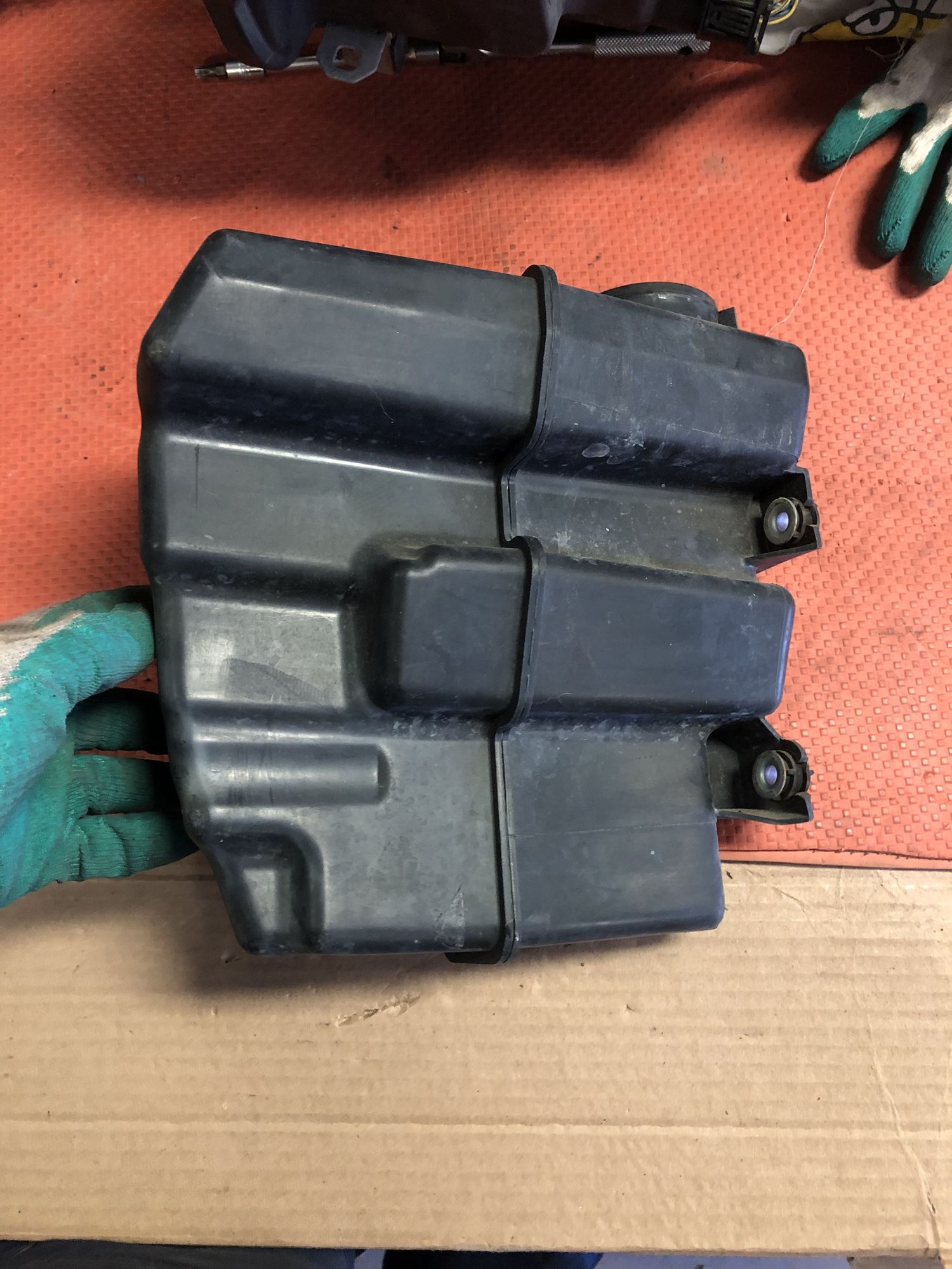 https://ycs.partsauto.market/partsauto-images/thmbs/userImages/4bc412e58a1c6cab6d9447373f981aa7/part/14cc703f-57eb-4dd9-90e3-f2f56ff59d9b_1716461106042.jpg