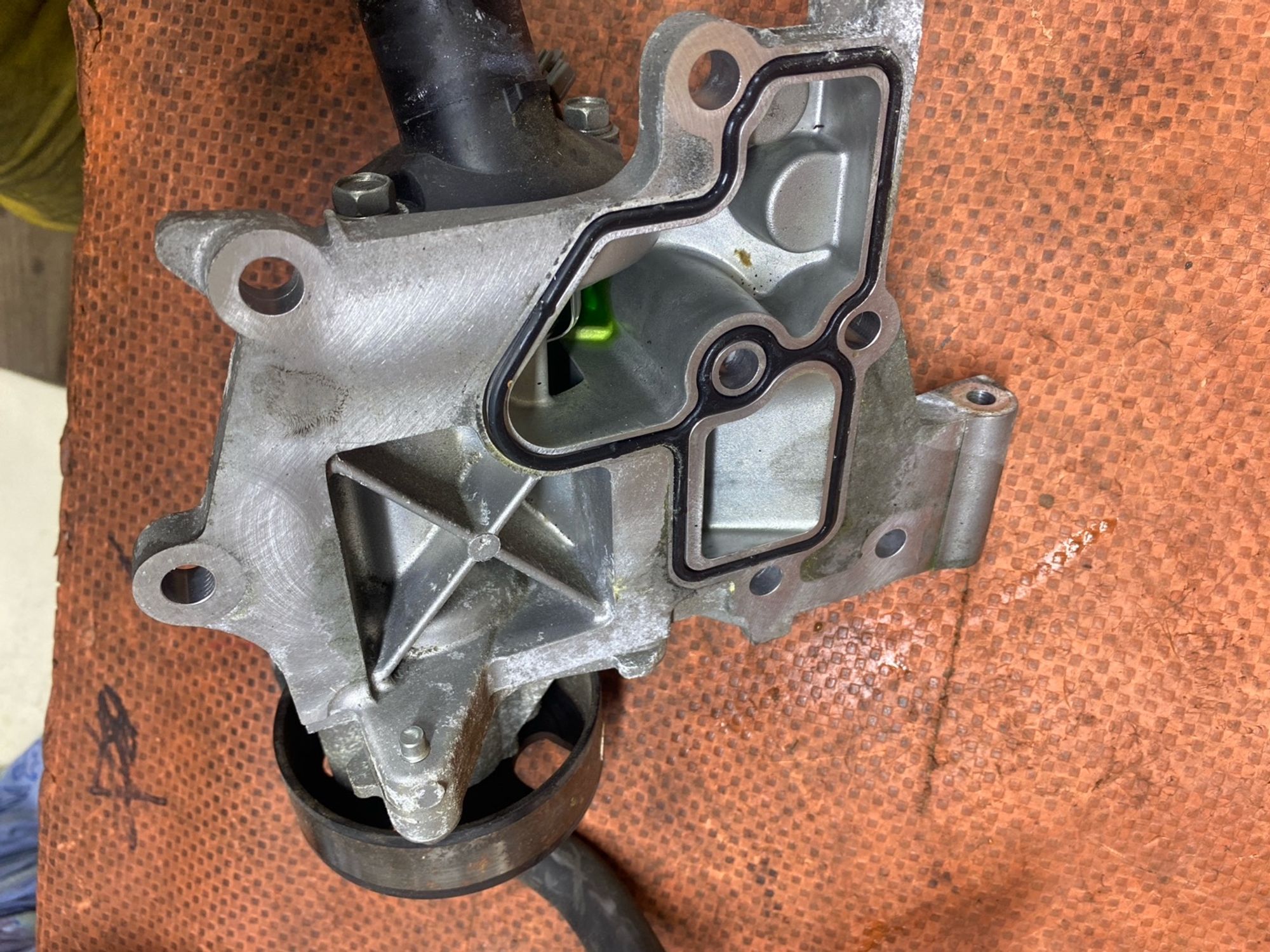 https://ycs.partsauto.market/partsauto-images/thmbs/userImages/4bc412e58a1c6cab6d9447373f981aa7/part/175d9438-d8b5-4166-a78d-bc908fe9dd91_1784195925108.jpg