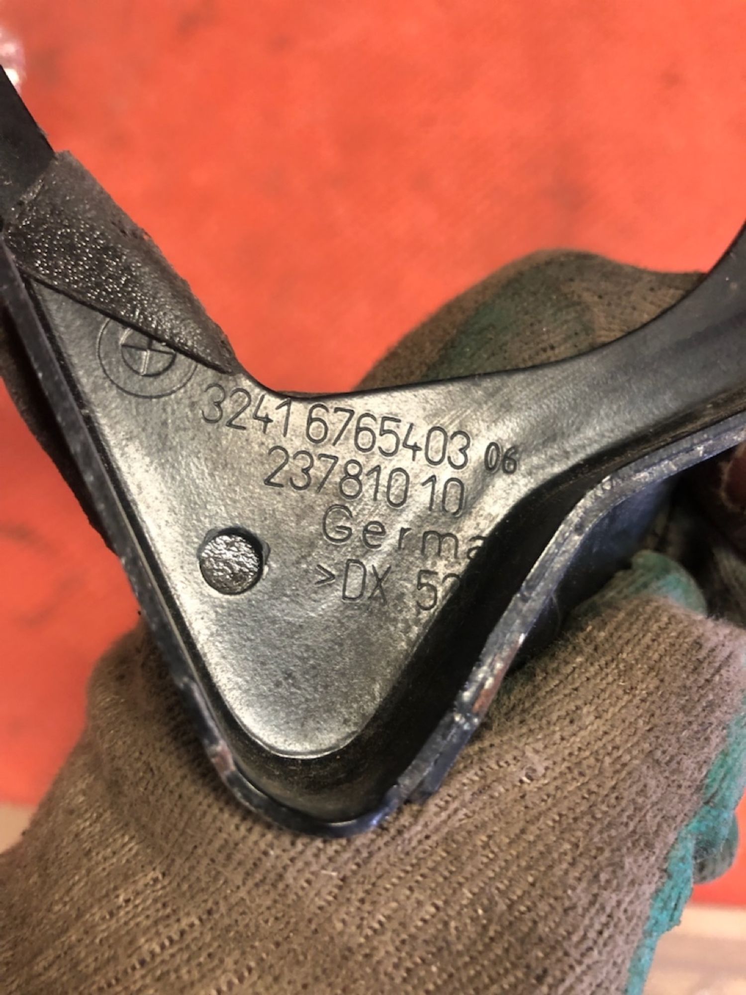 https://ycs.partsauto.market/partsauto-images/thmbs/userImages/4bc412e58a1c6cab6d9447373f981aa7/part/17ddec9f-b281-4c94-8c93-40668ba4712c_1720532101138.jpg