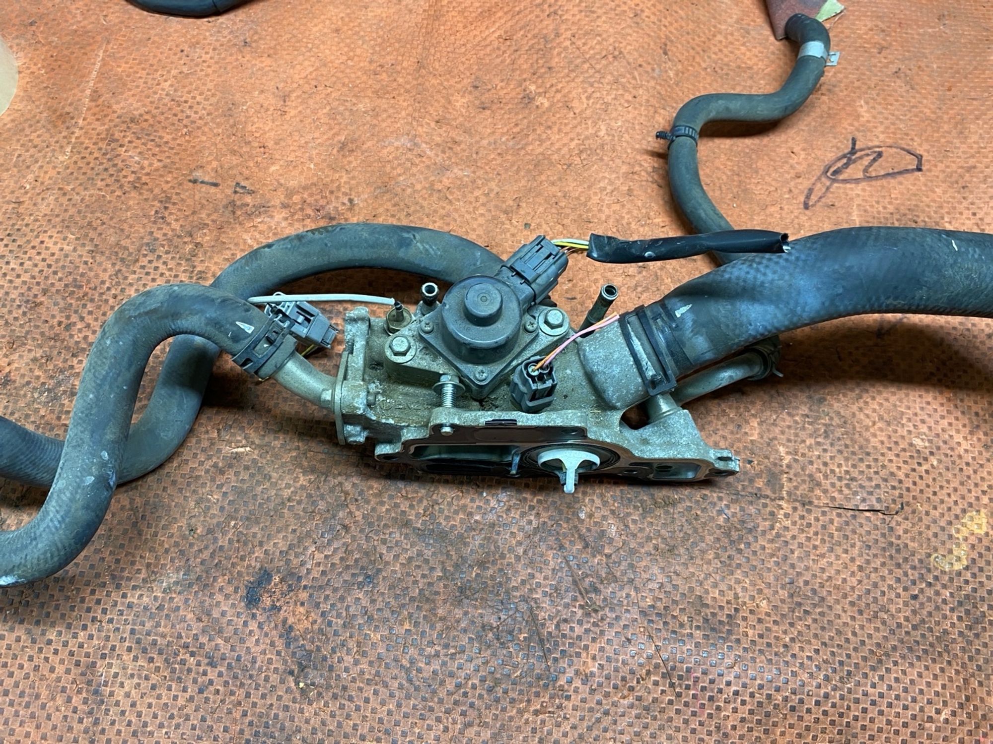 https://ycs.partsauto.market/partsauto-images/thmbs/userImages/4bc412e58a1c6cab6d9447373f981aa7/part/1b336ca9-f89c-491e-9f53-d7be10a4a9e5_1784195238491.jpg