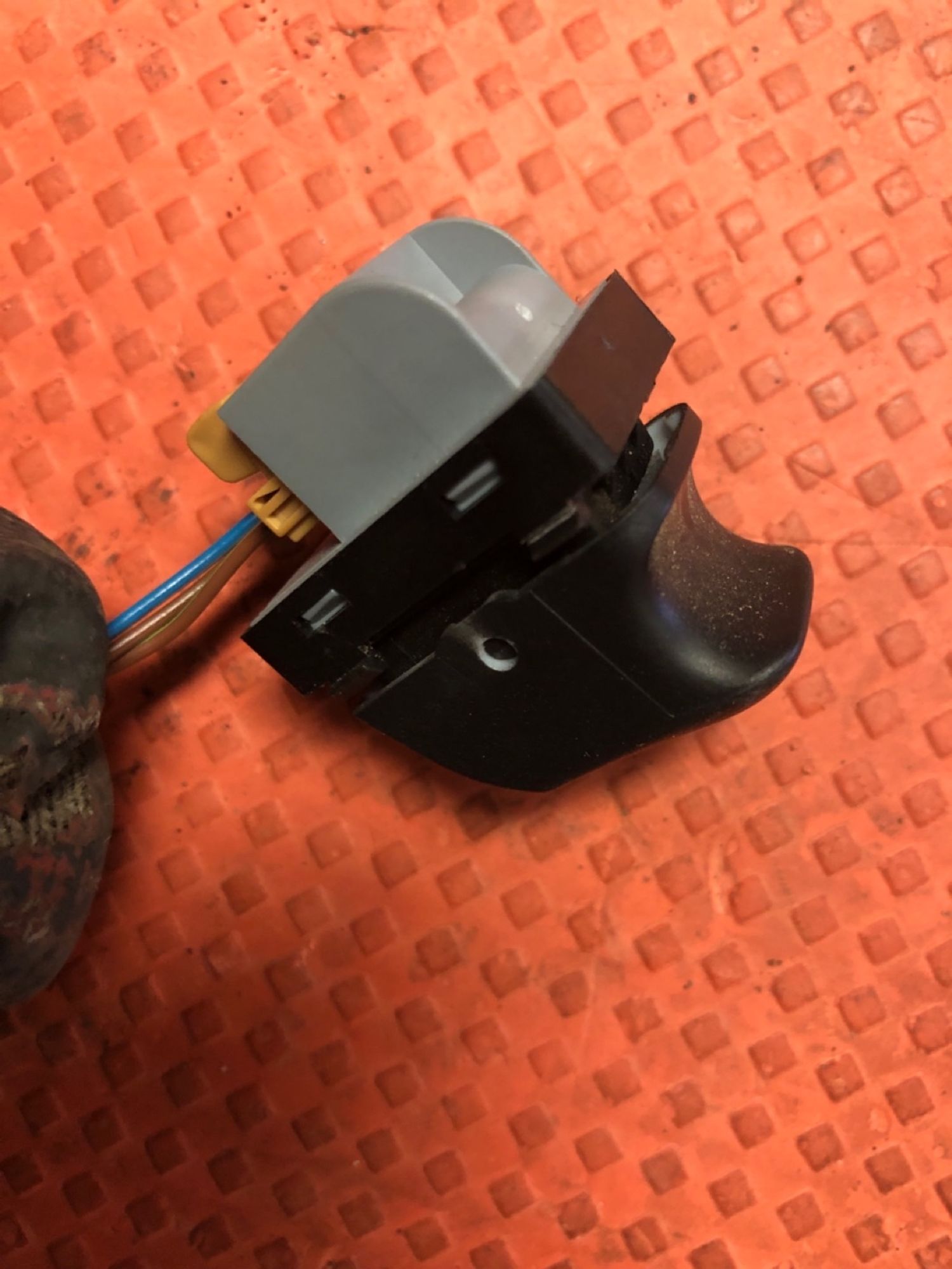 Кнопка стеклоподъемника Audi A5 8T coupe, 500 рублей, Москва