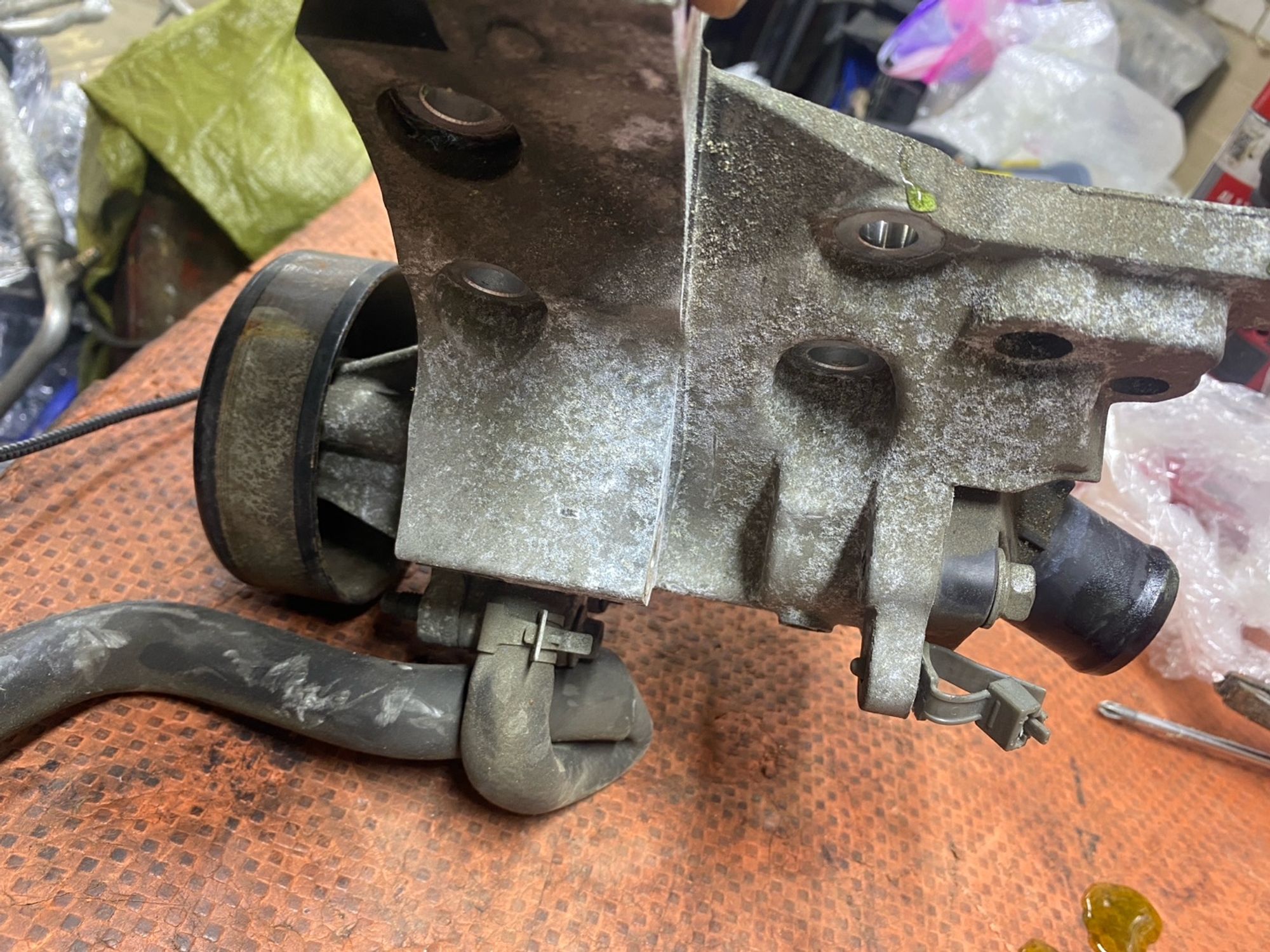 https://ycs.partsauto.market/partsauto-images/thmbs/userImages/4bc412e58a1c6cab6d9447373f981aa7/part/294358b2-7d50-437d-899e-3de073f16482_1784195926192.jpg