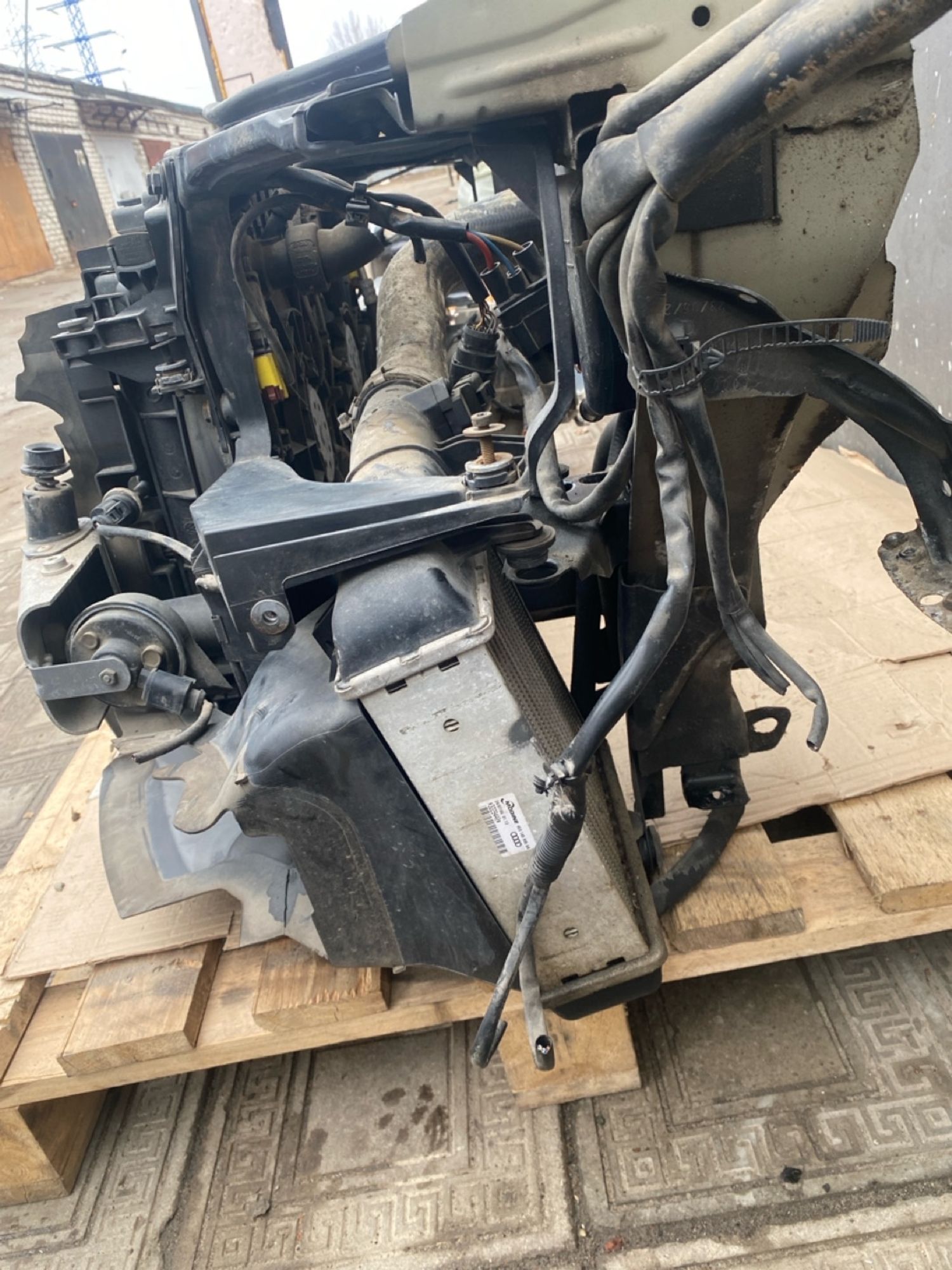 https://ycs.partsauto.market/partsauto-images/thmbs/userImages/4bc412e58a1c6cab6d9447373f981aa7/part/2ad7d534-3b77-49c4-8b43-978da32ec174_1743014464046.jpg